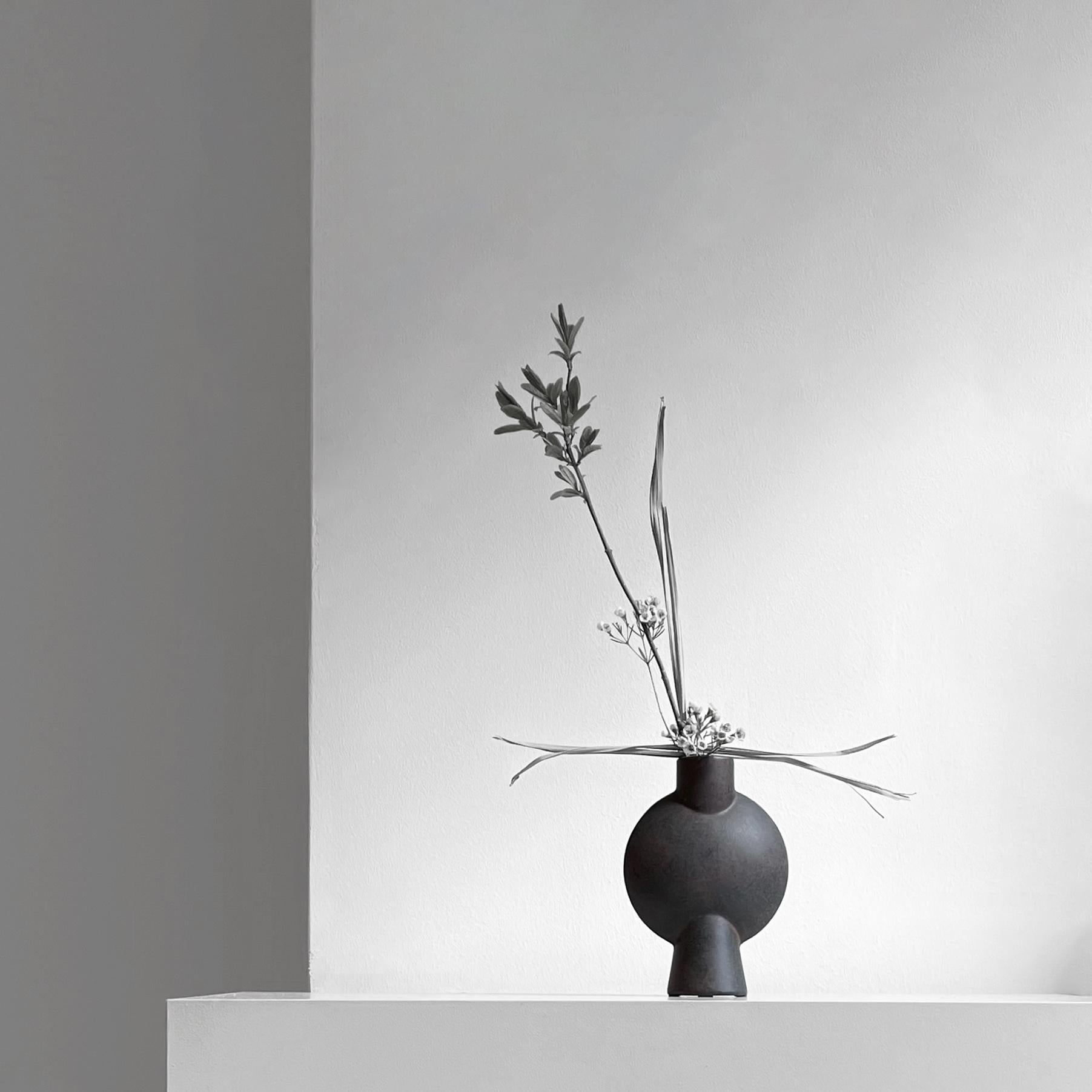 Set of 4 Dark Grey Mini Sphere Vase Bubl by 101 Copenhagen For Sale 1