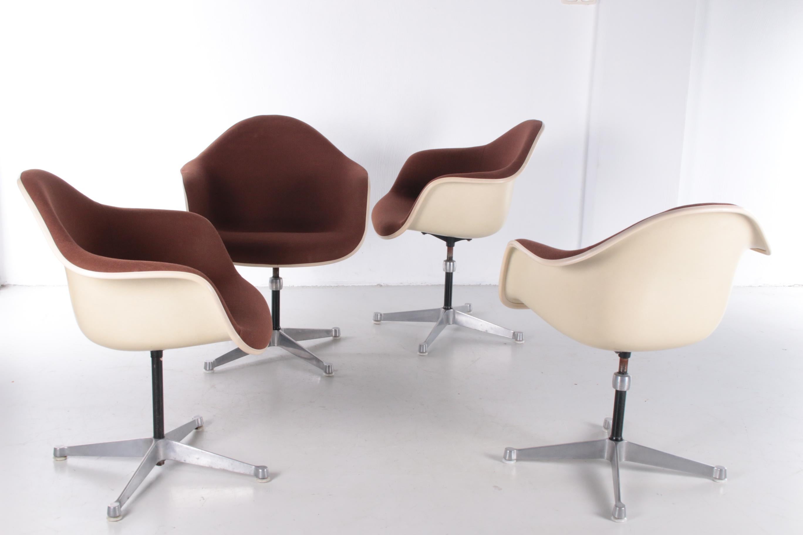 American Set of 4 DAX Chairs by Charles & Ray Eames for Herman Miller