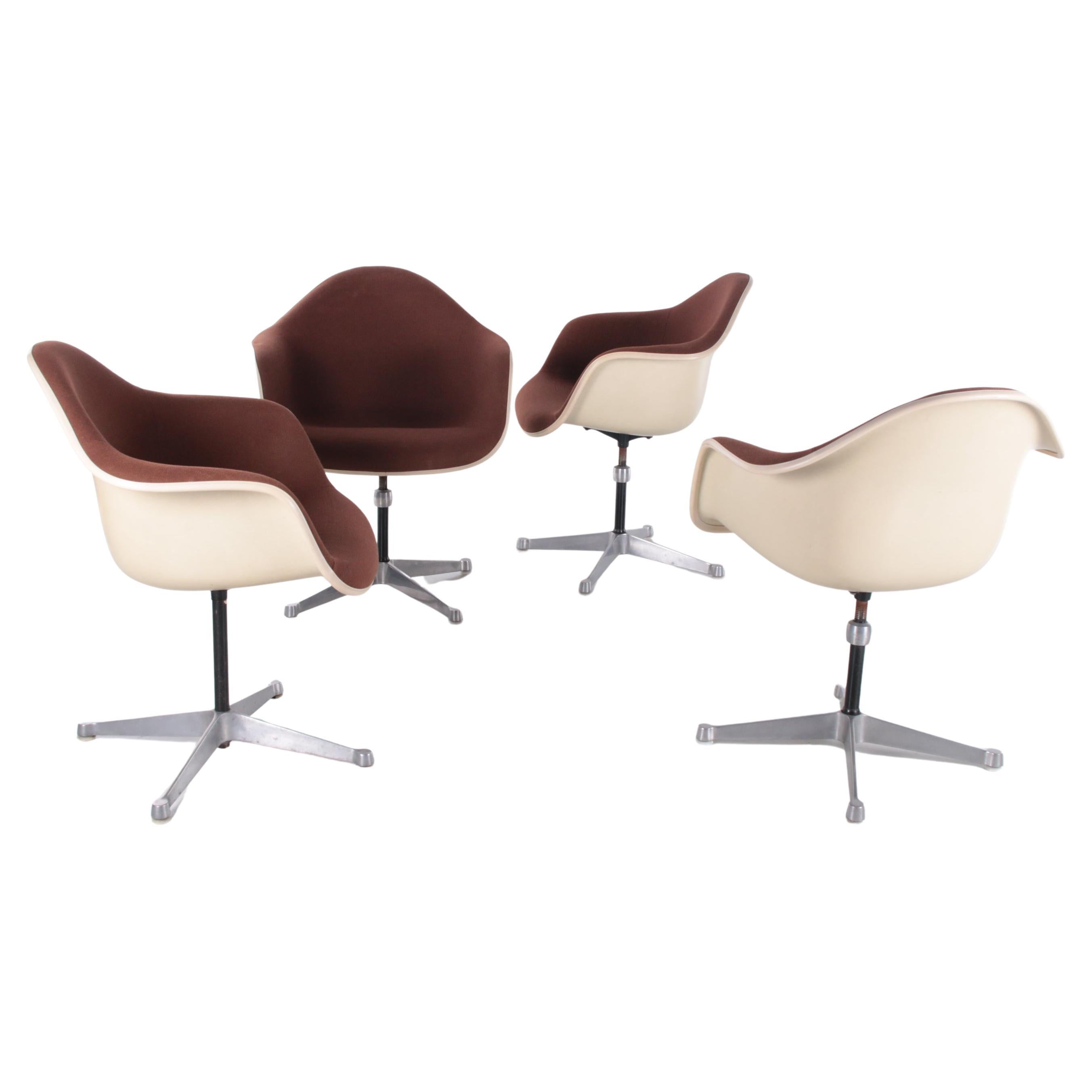 Set of 4 DAX Chairs by Charles & Ray Eames for Herman Miller