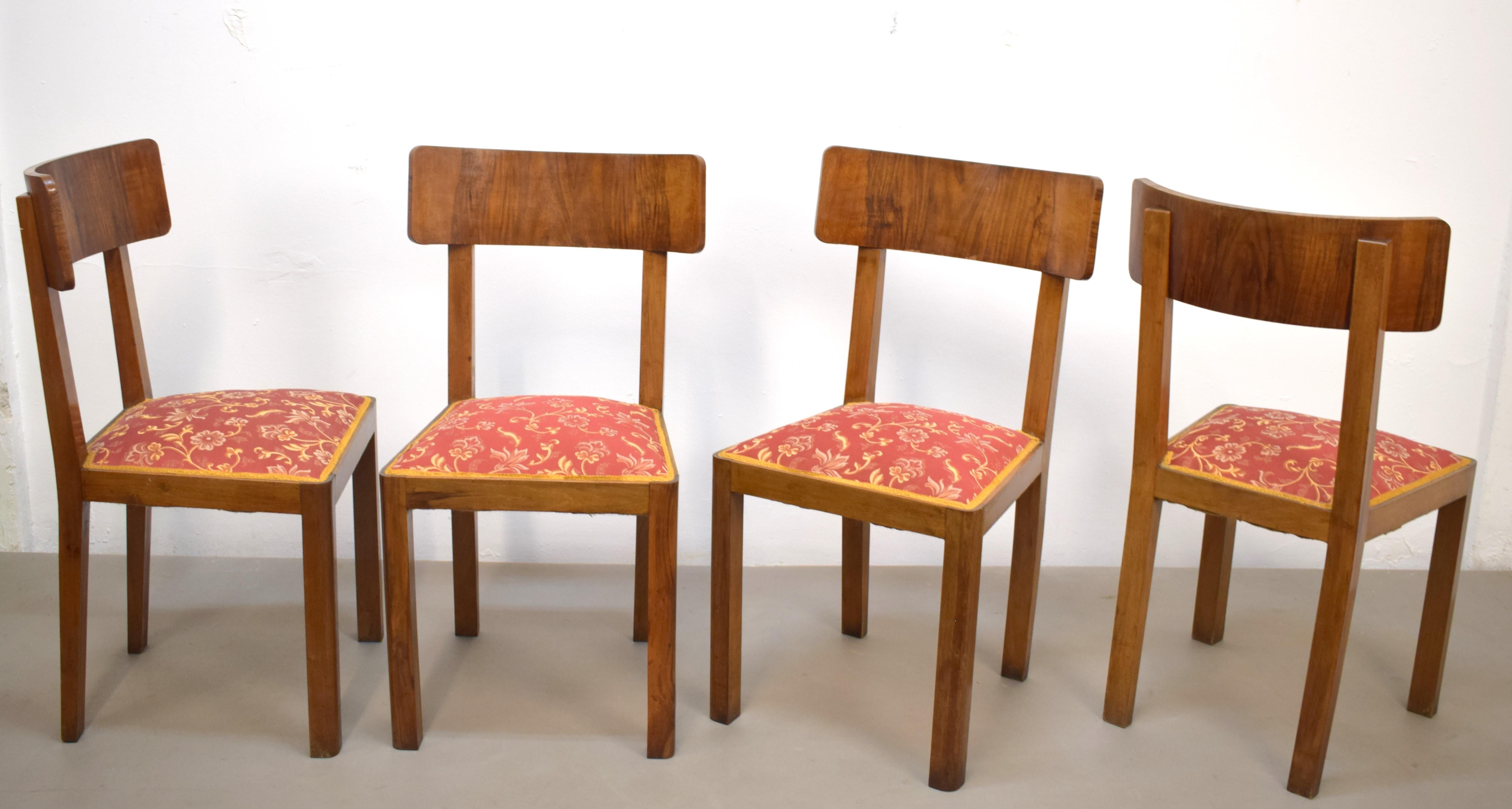 Set of 4 deco chairs, Italy, 1930s.

Dimensions: H= 89 cm; W= 49 cm; D= 48 cm; H seat= 51 cm.