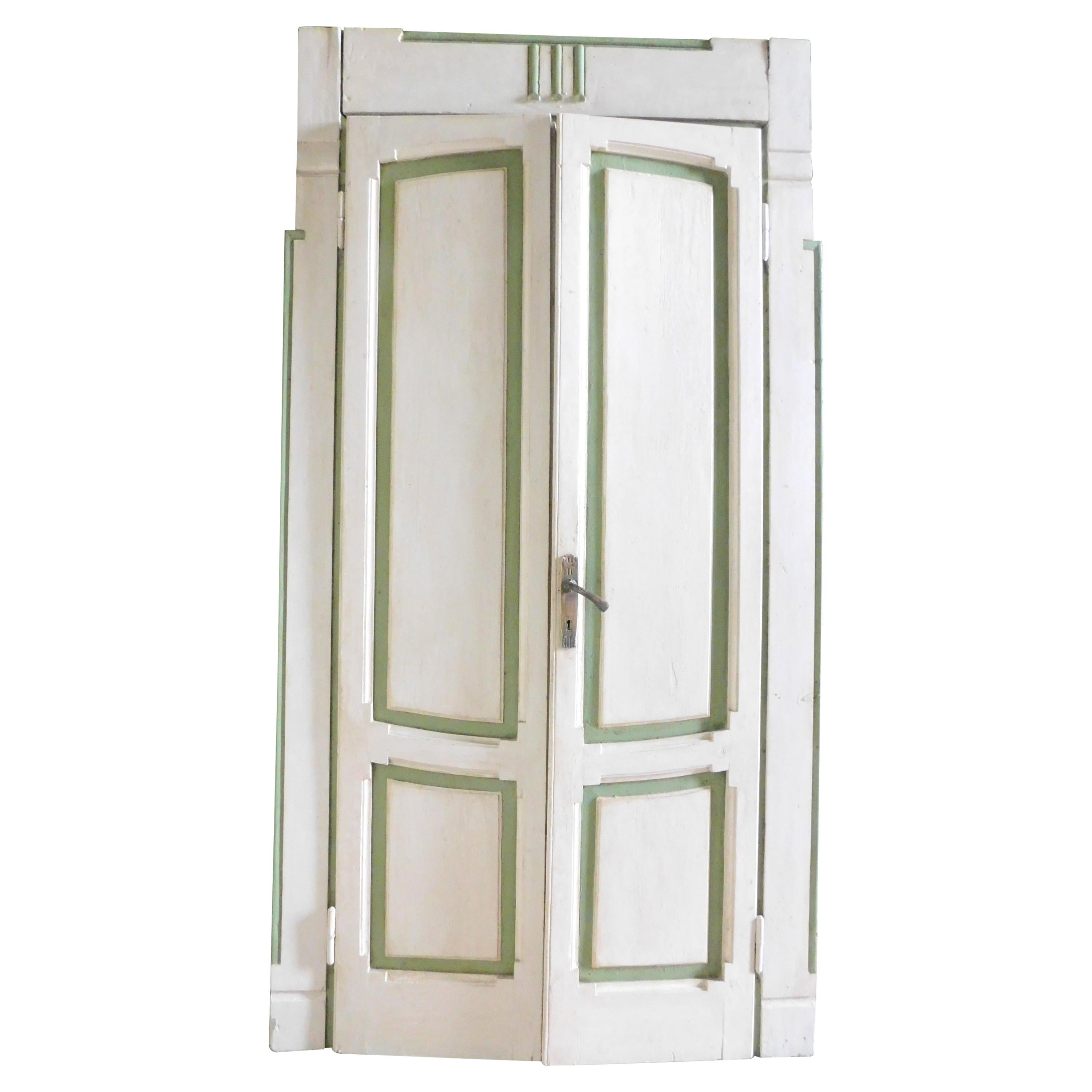 Set von 4 lackierten Türen im Deko-Stil, Weiß / Grün, unterschiedliche Größe, Mailand 1920