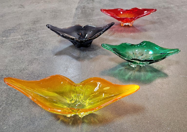 Set of 4 Decorative Glass Fruit Bowls by Josef Hospodka, Czechoslovakia, 1970s For Sale at 1stDibs