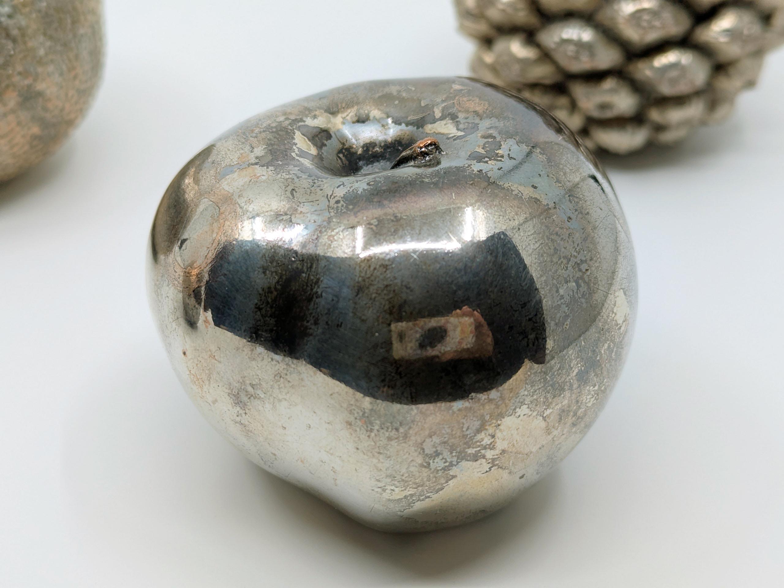 Set of 4 decorative silver plated fruits made by Marcello Giorgio, 1970s For Sale 1