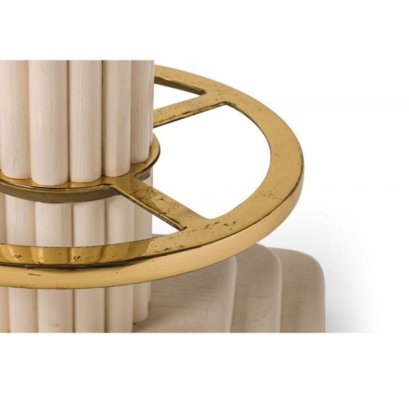 XX secolo Set di 4 sgabelli da bar con base a colonna Designs for Leisure in finta pelle di serpente bianca in vendita