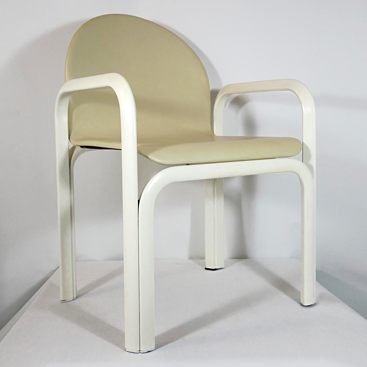 Set of 4 Dining Chairs Orsay Designed by Gae Aulenti for Knoll International 2