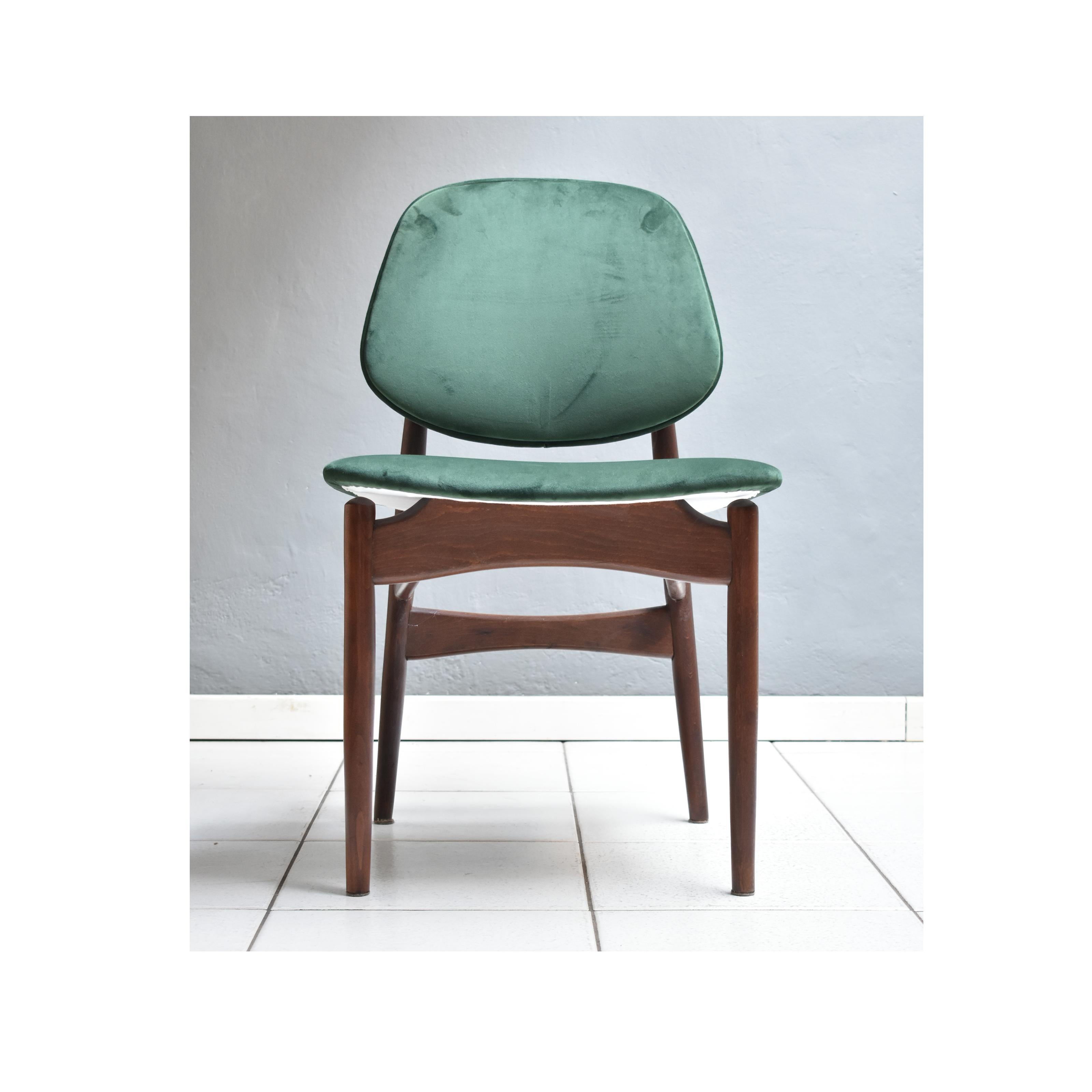  Set of 4 Dining Chairs, 1960 Wooden Frame Upholstery in Green Velvet In Good Condition In Milan, IT