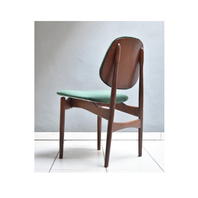  Set of 4 Dining Chairs, 1960 Wooden Frame Upholstery in Green Velvet For Sale 2