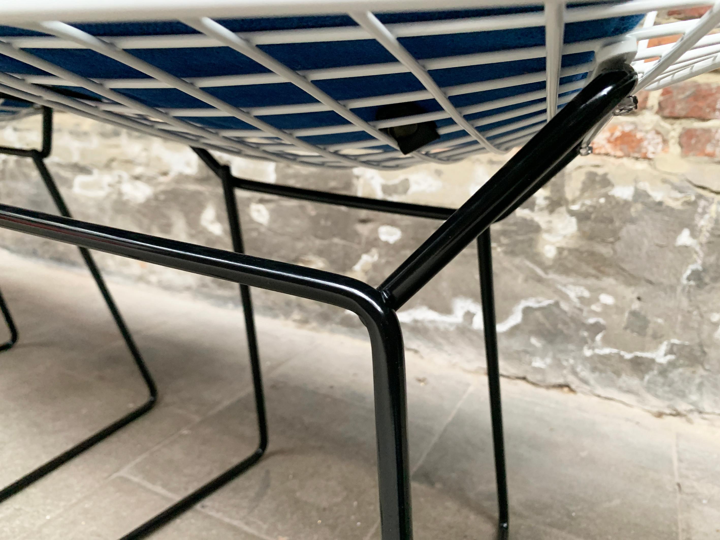 Set of 4 dining chairs 420 by Harry Bertoia for Knoll International, 1960s For Sale 4
