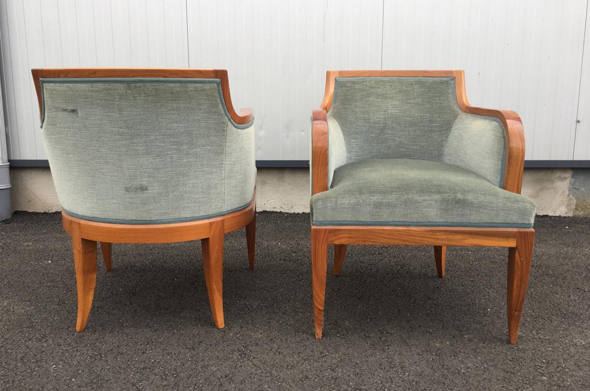 Set of 4 Dining Chairs and 2 Armchairs In Good Condition For Sale In Brooklyn, NY