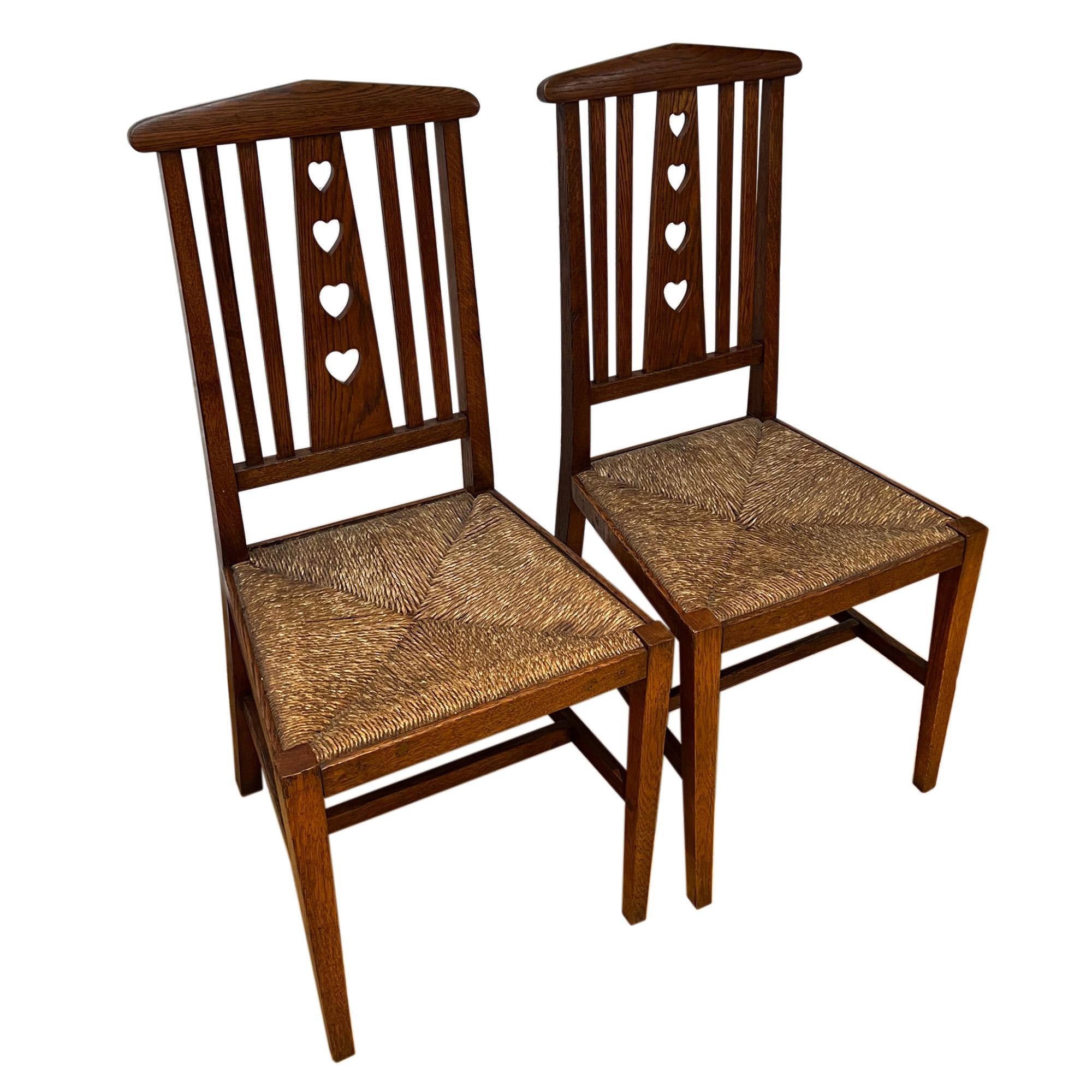 Arts and Crafts Set of 4 Dining Chairs, Art and Crafts With Heart Detail For Sale