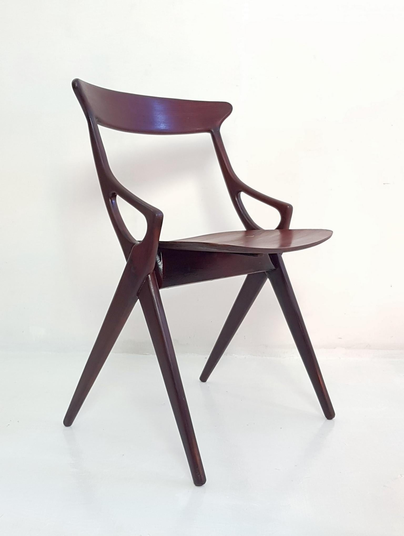 Walnut Set of 4 Dining Chairs by Arne Hovmand Olsen for Mogens Kold, Denmark, 1959 For Sale