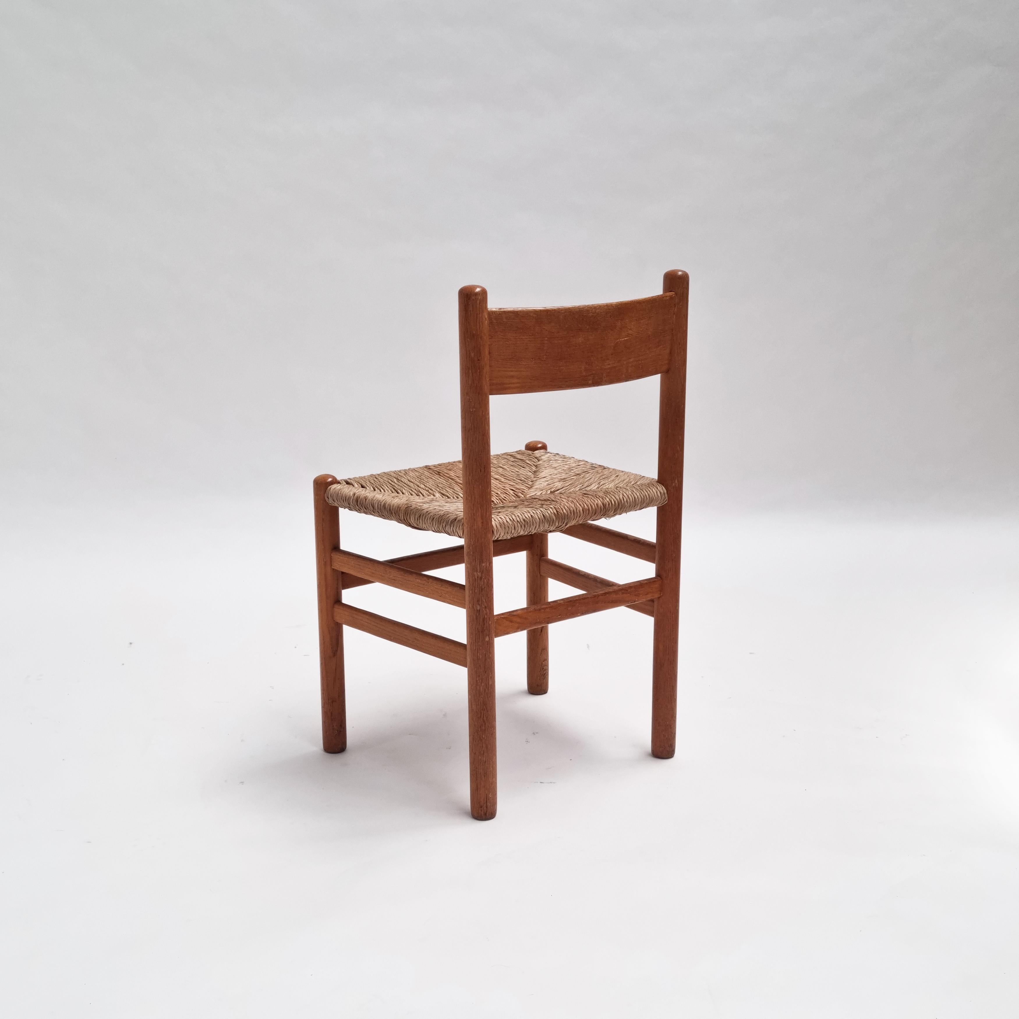 Set of 4 dining chairs designed by Johan van Heuvel around 1965 for his own company Ad Vorm.
Johan van Heuvel had his own design studio and designed many different things, not only furniture. These chairs are made in very small and limited numbers.