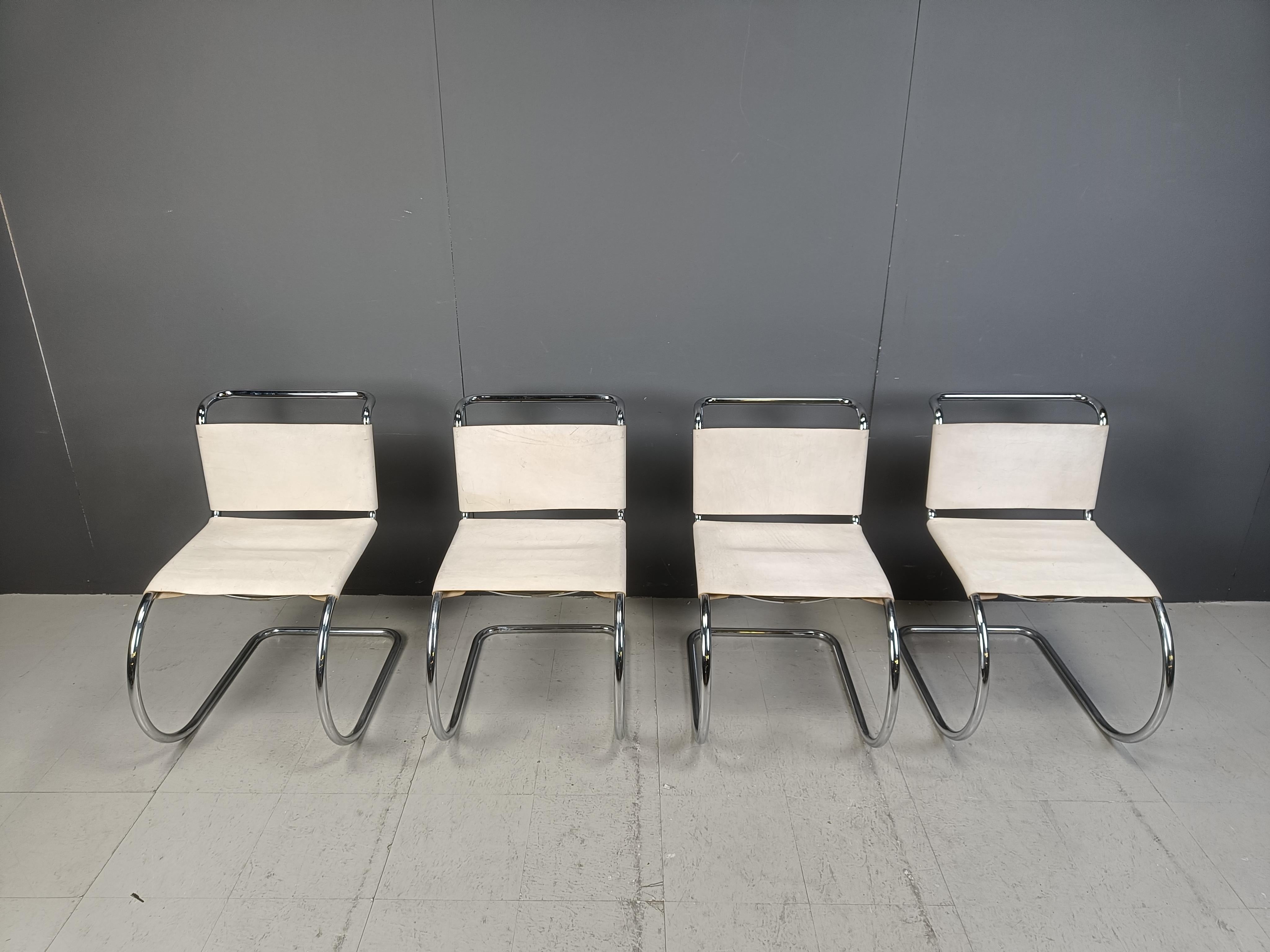 Italian Set of 4 dining chairs by Mies van der Rohe for Knoll International, 1970s