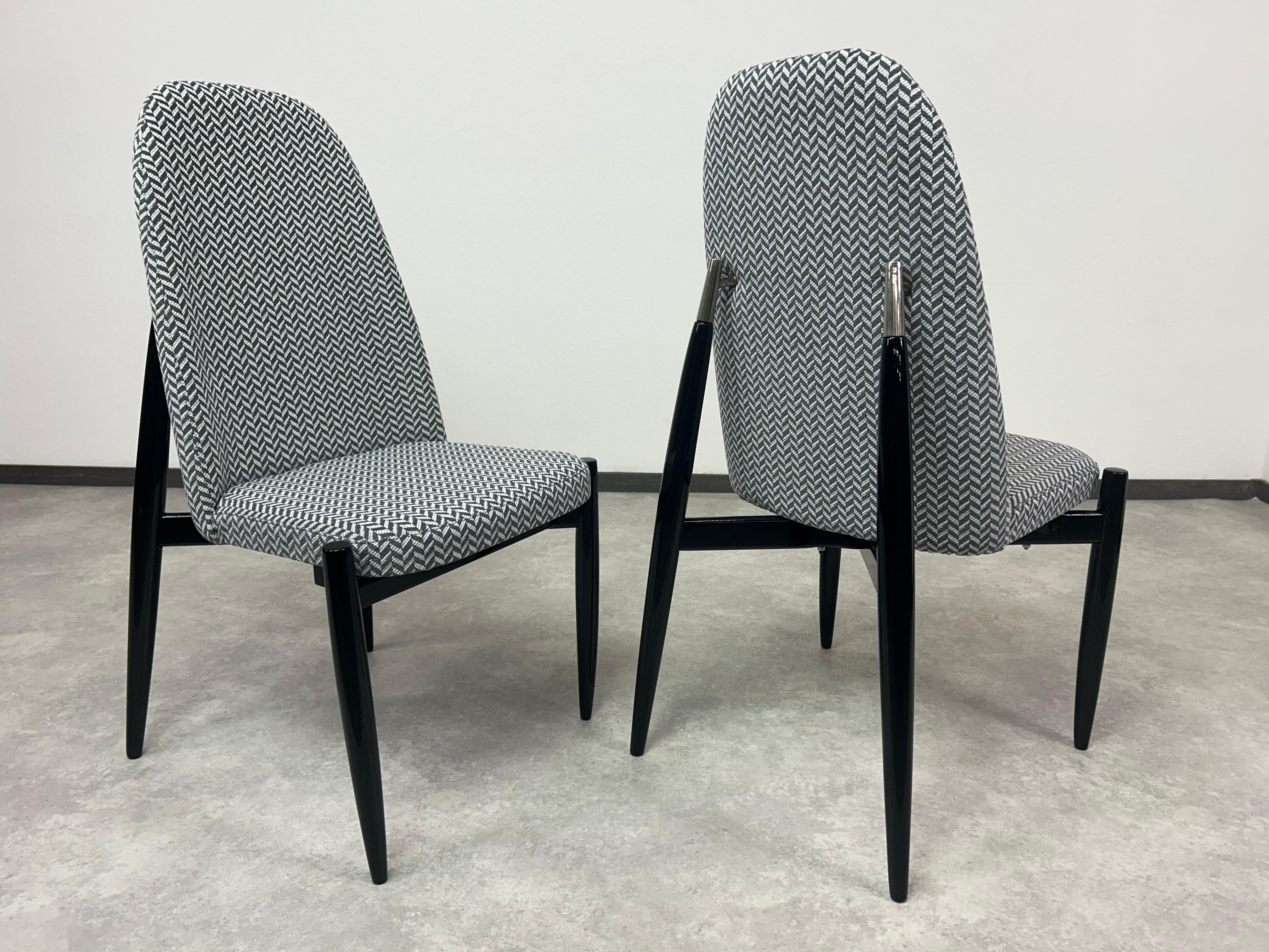 Mid-Century moderno Set di 4 sedie da pranzo di Miroslav Navrátil in vendita