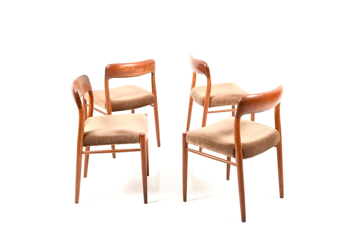 Set of 4 Dining Chairs by Niels O. Moller, Model 75, Denmark, 1960s For Sale 1