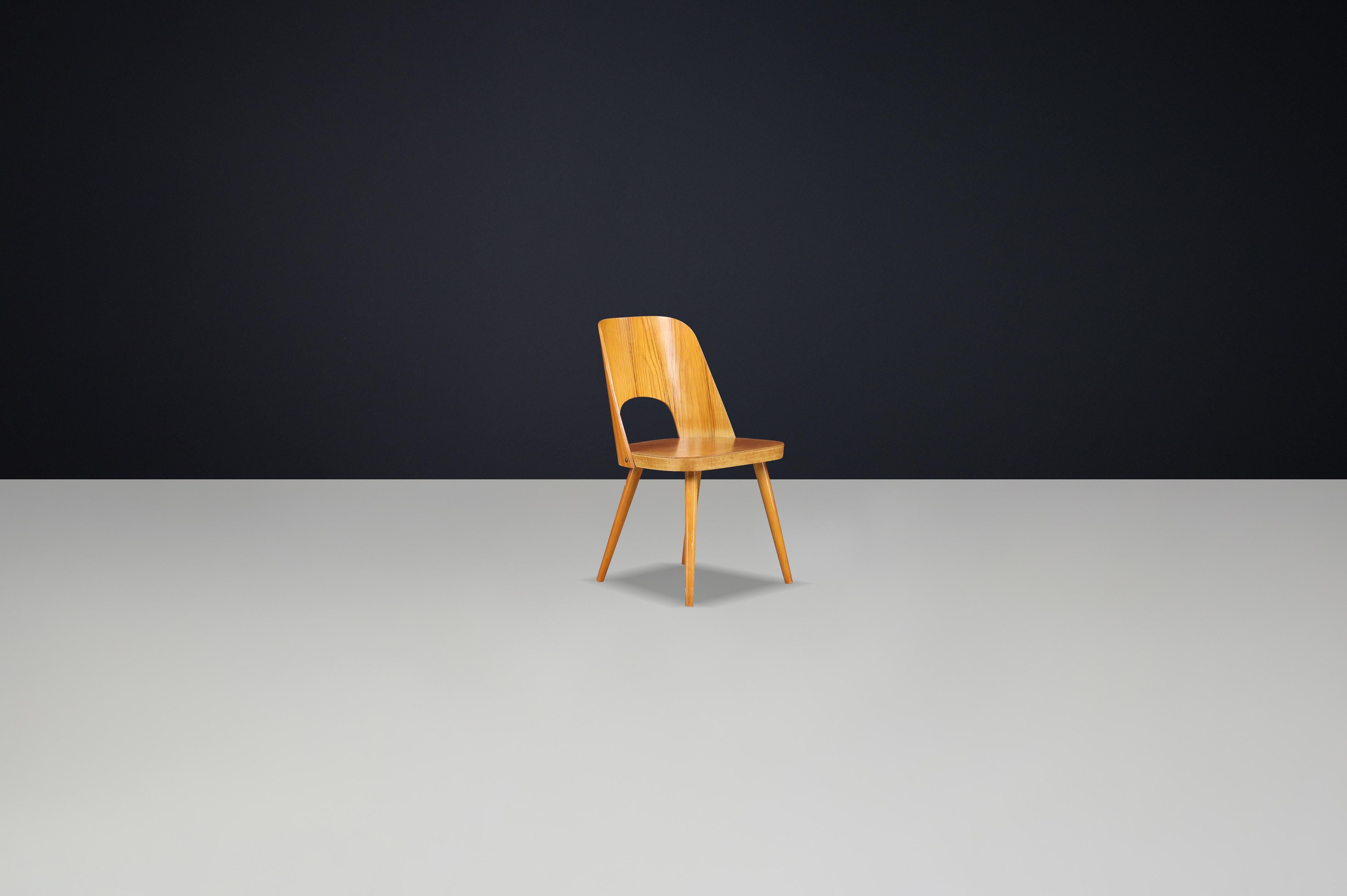 Hêtre Ensemble de 4 chaises de salle à manger par Oswald Haerdtl pour Thonet / TON, années 1950, Tchécoslovaquie en vente