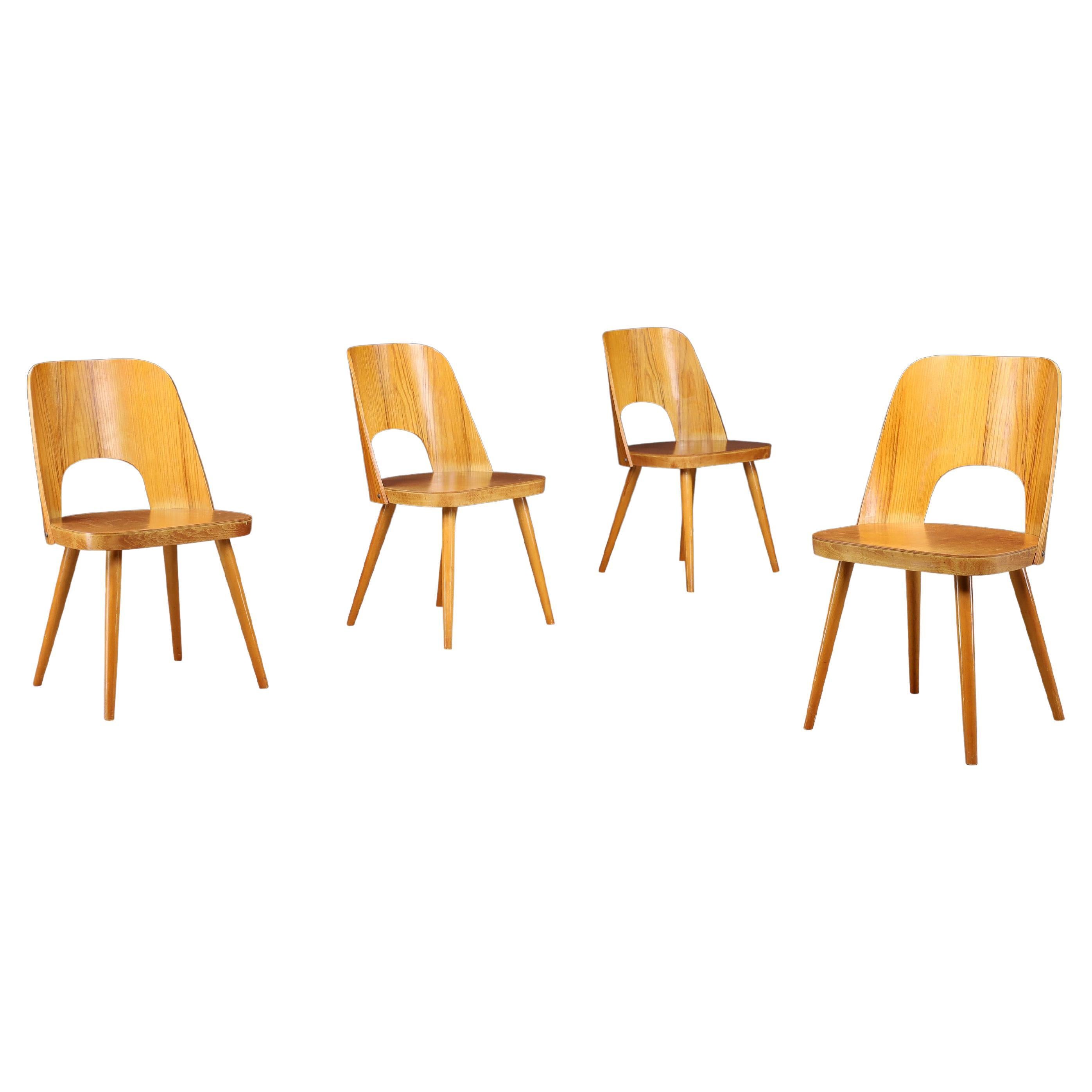 Ensemble de 4 chaises de salle à manger par Oswald Haerdtl pour Thonet / TON, années 1950, Tchécoslovaquie