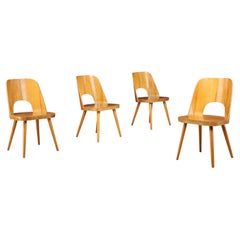 Ensemble de 4 chaises de salle à manger par Oswald Haerdtl pour Thonet / TON, années 1950, Tchécoslovaquie