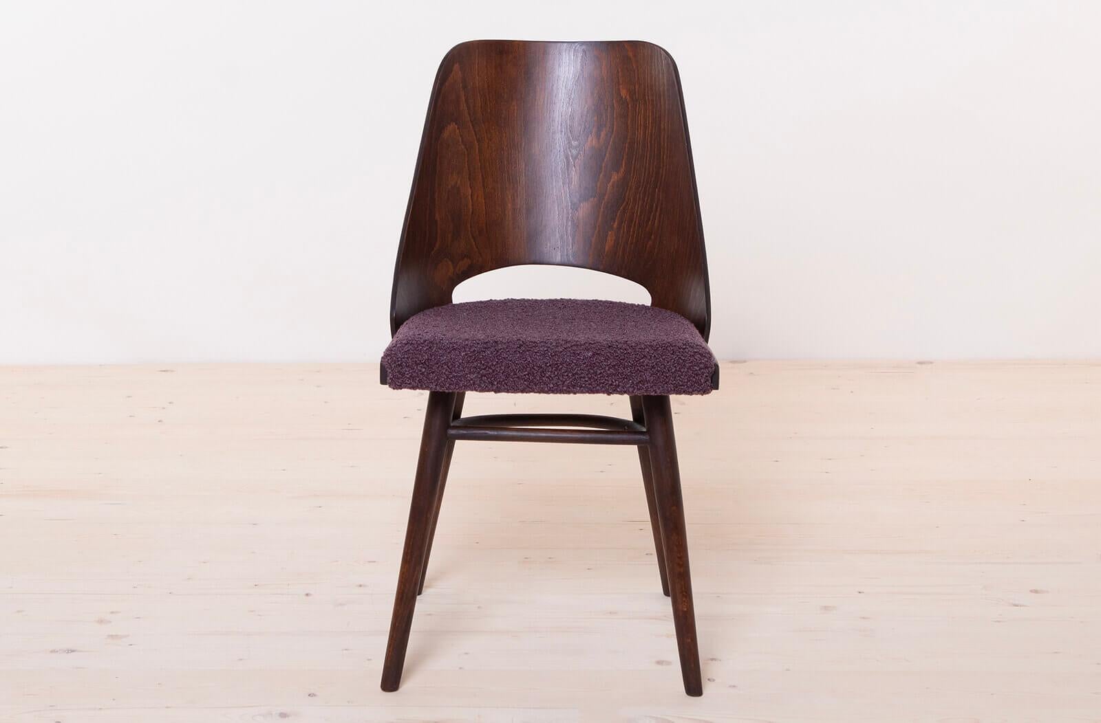 Satz von 4 Esszimmerstühlen von R. Hofman für TON, Modell 514, 1960er Jahre, neu gepolstert (Tschechisch) im Angebot