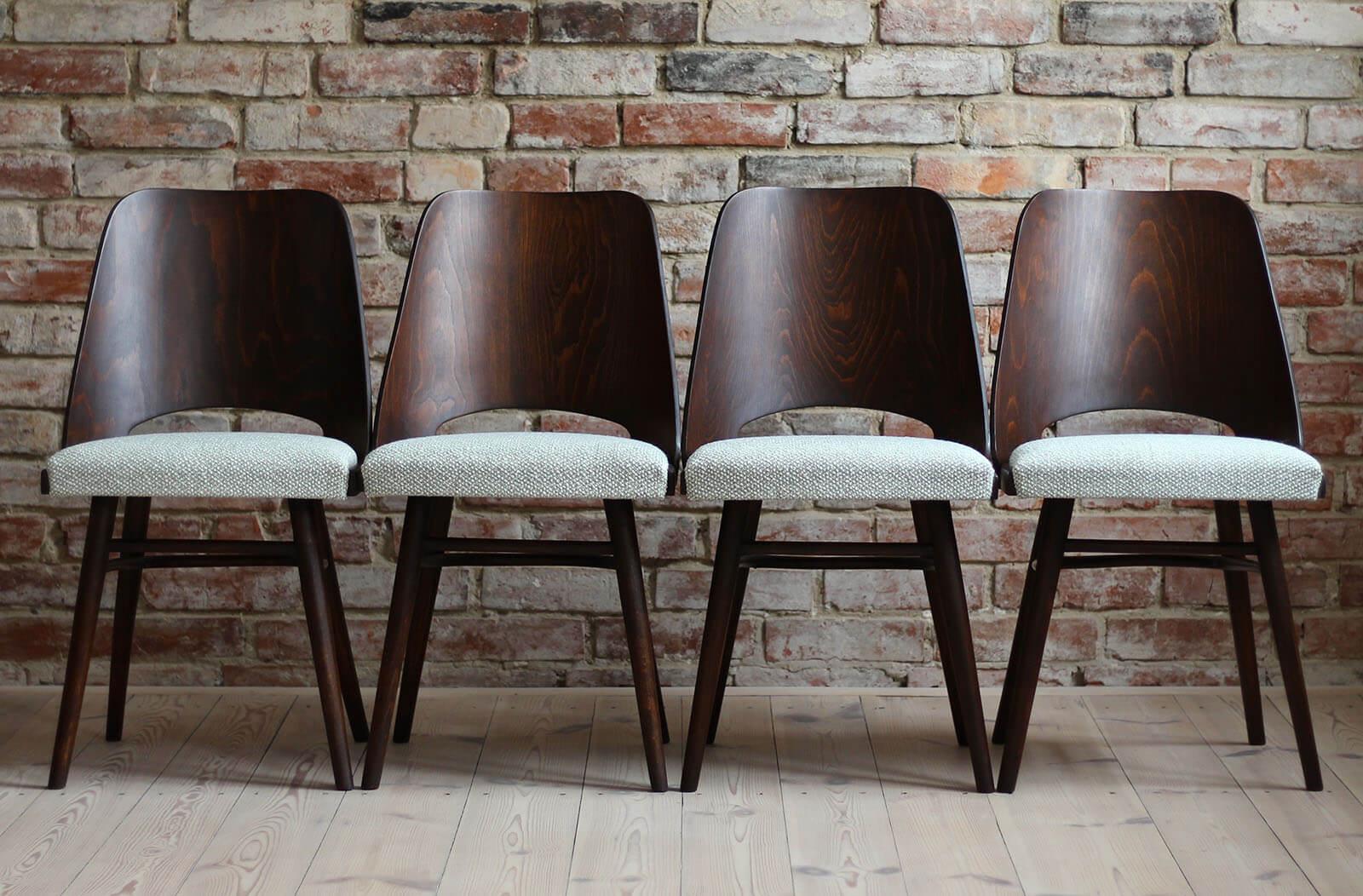 Mid-Century Modern Set of 4 Dining Chairs by R. Hofman for Ton, Model 514, New Sahco Upholstery For Sale