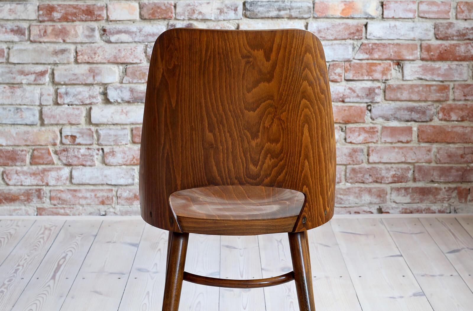 Set of 4 Dining Chairs by Radomir Hofman for TON, Model 514, Beech Veneer For Sale 7
