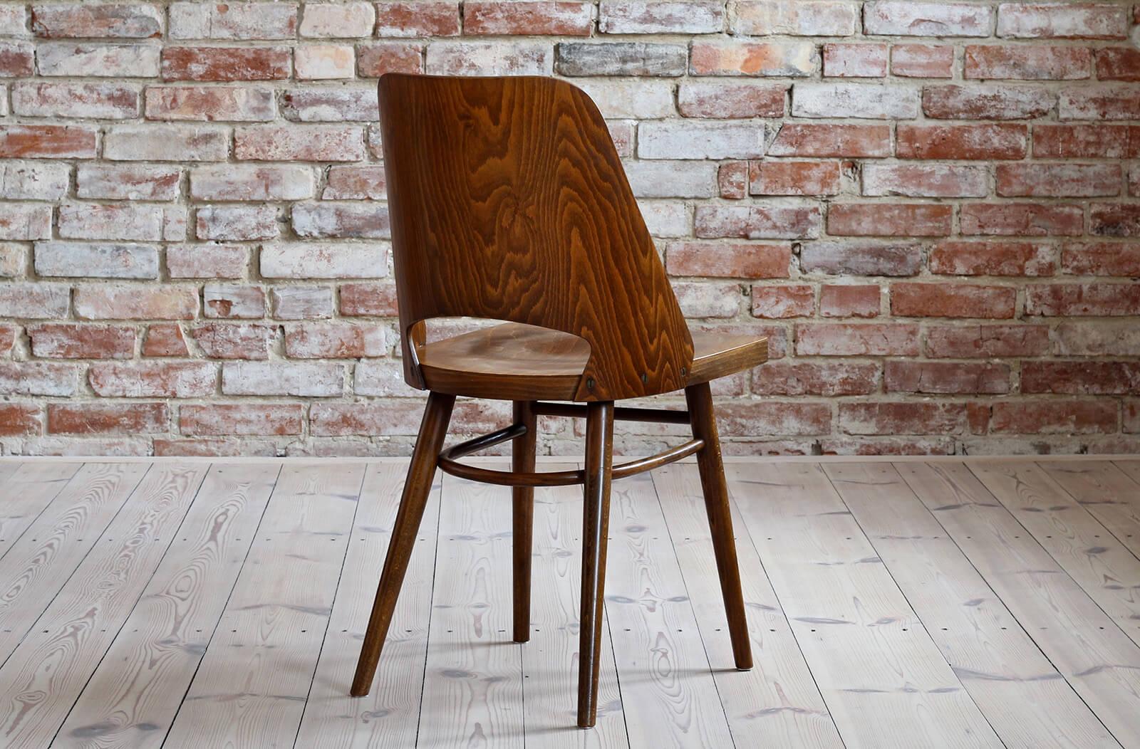 Set of 4 Dining Chairs by Radomir Hofman for TON, Model 514, Beech Veneer For Sale 2