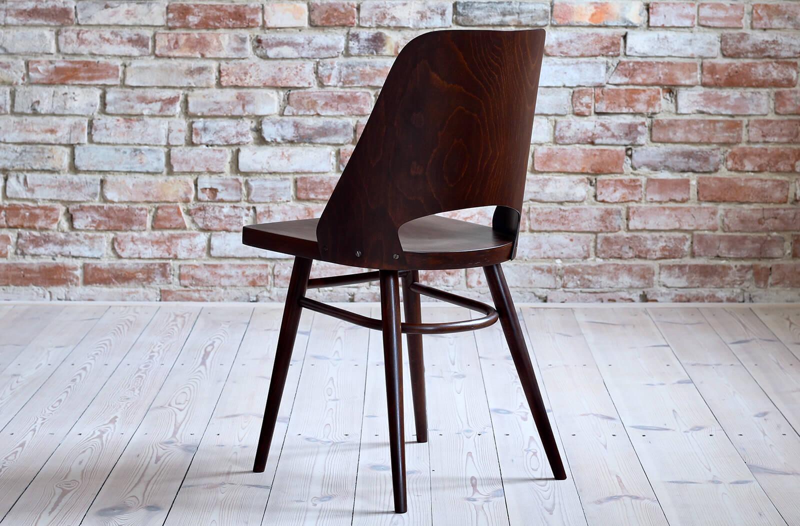 Set of 4 Dining Chairs by Radomir Hofman for TON, Model 514, Beech Veneer For Sale 2