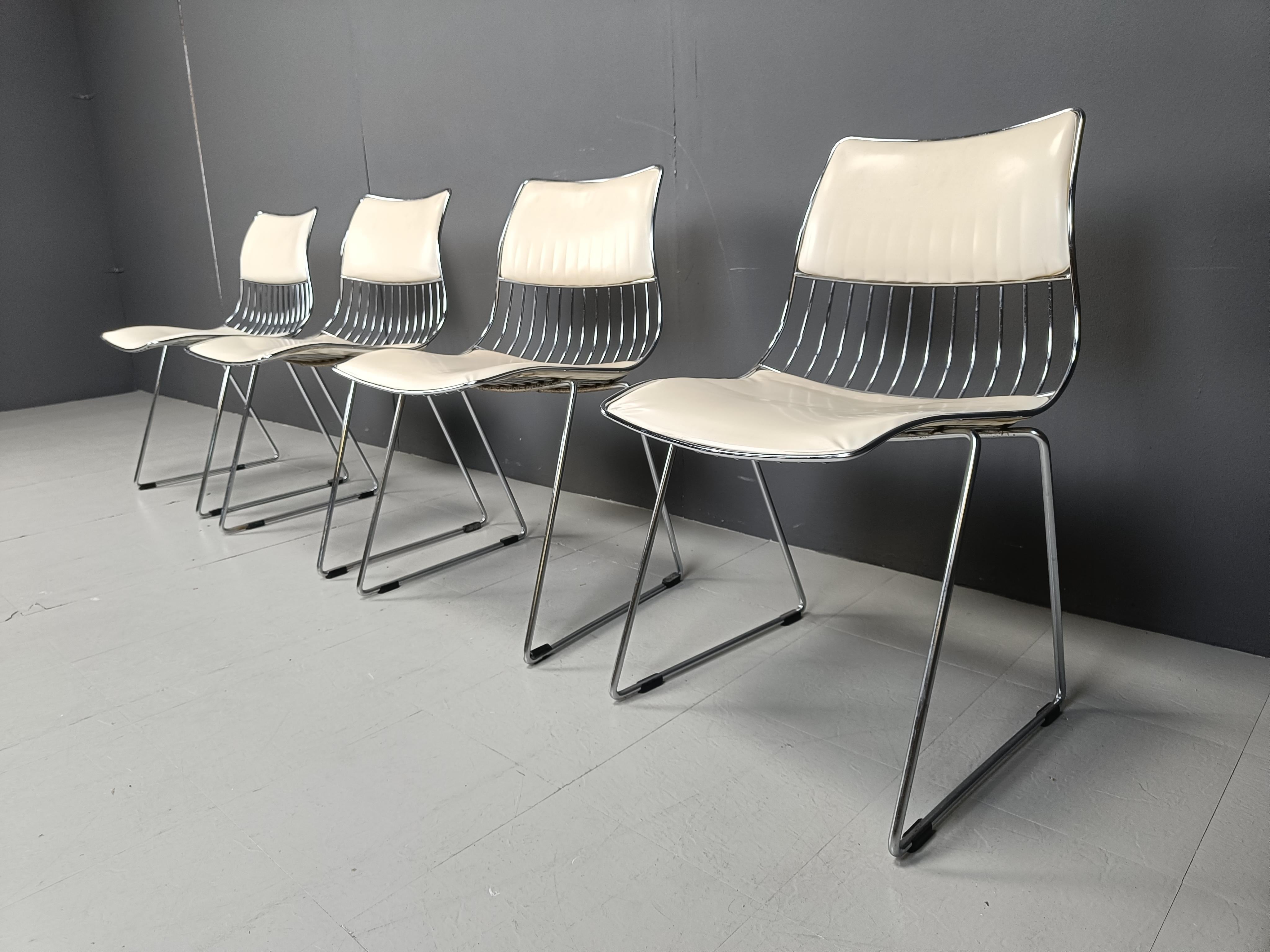 Juego de 4 sillas de comedor de Rudi Verelst para Novalux, años 70 cuero de imitación en venta