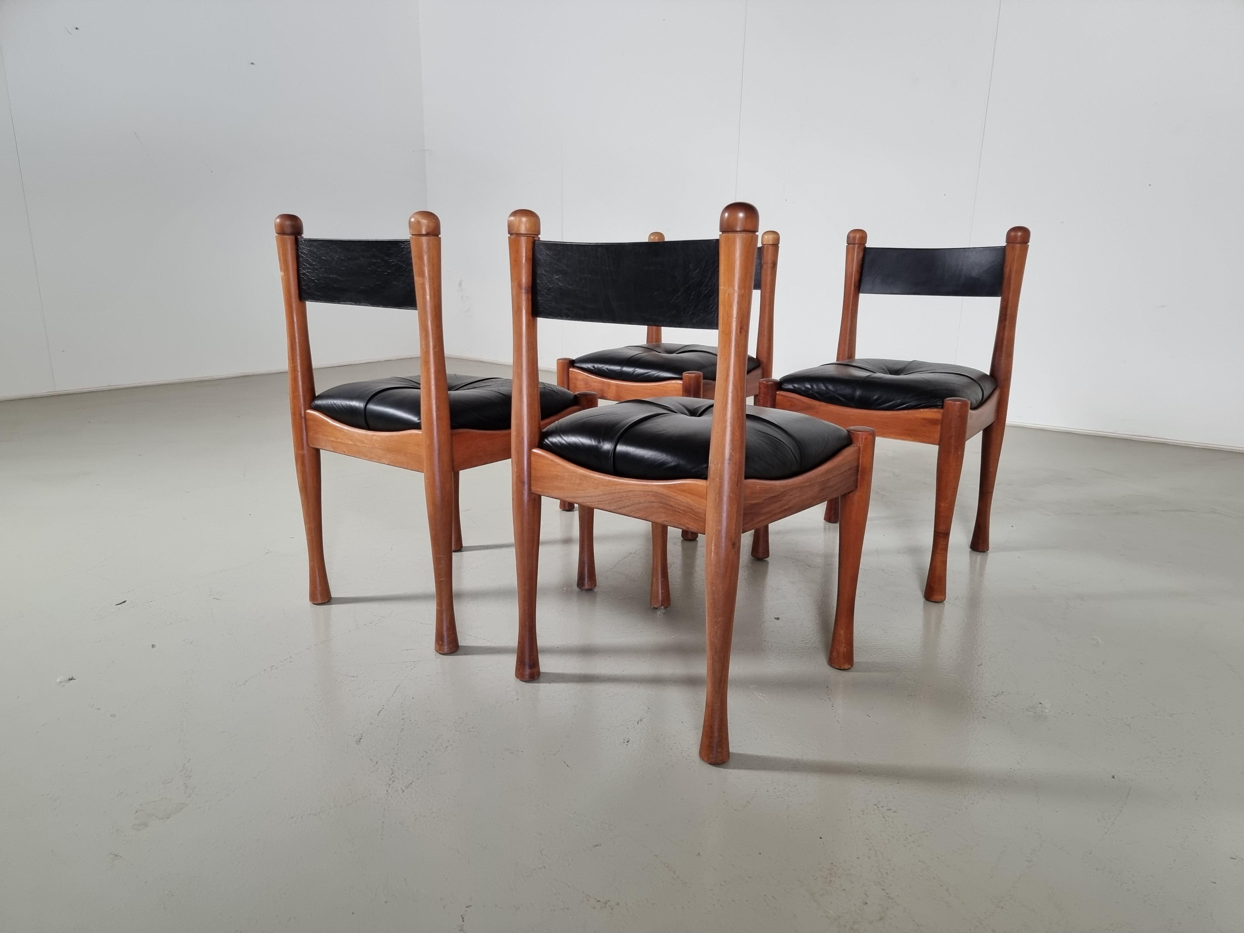 Mid-Century Modern Set of 4  dining chairs by Silvio Coppola for Bernini, 1960s For Sale