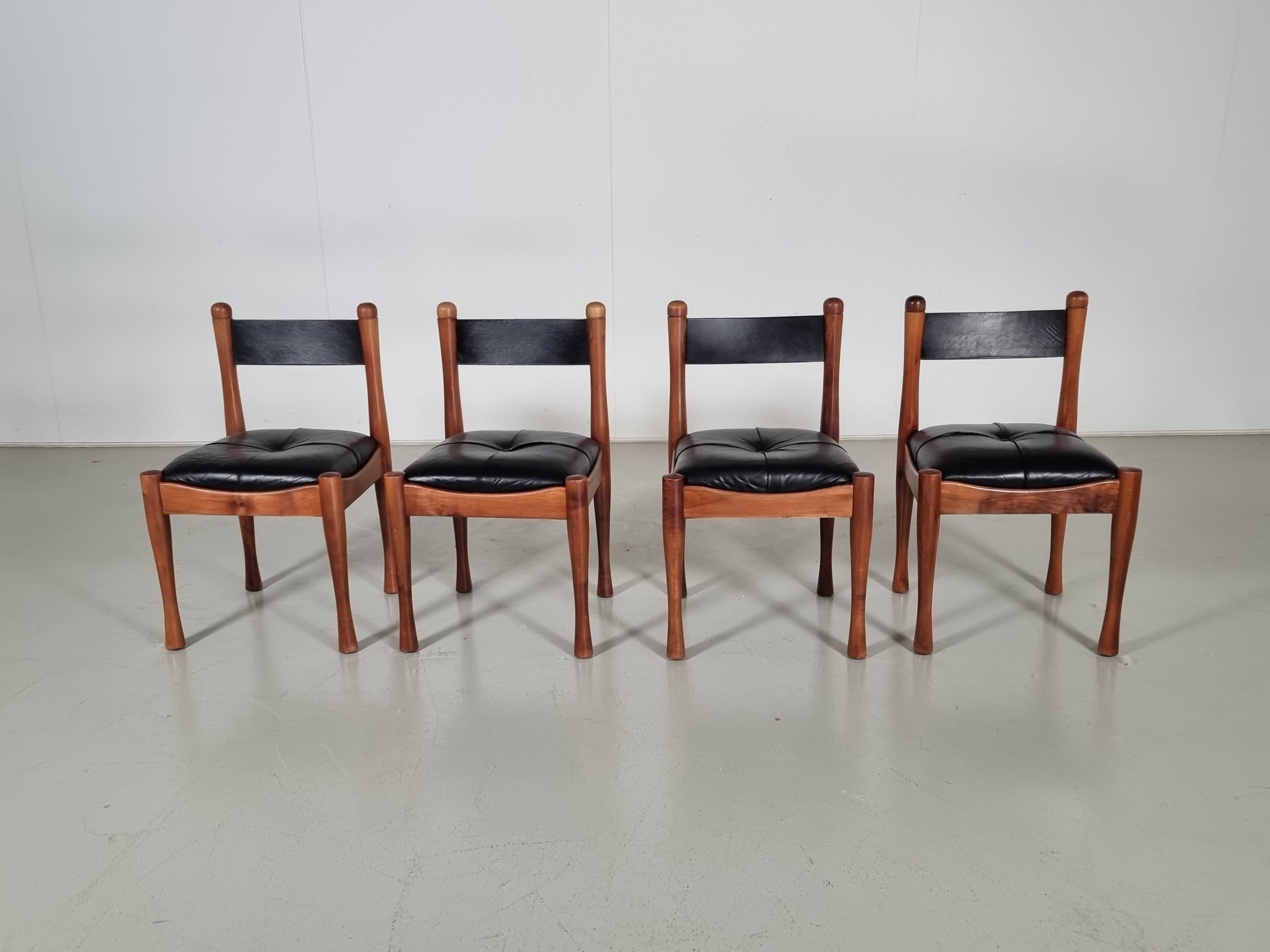 European Set of 4  dining chairs by Silvio Coppola for Bernini, 1960s For Sale