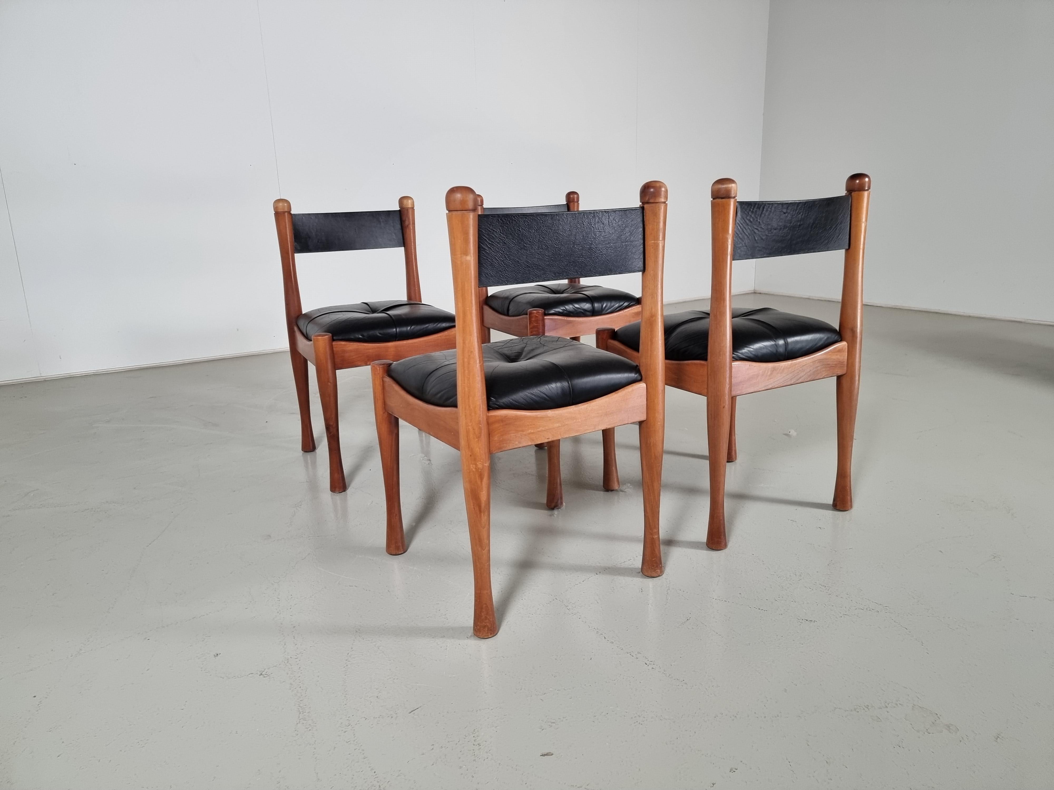 Set of 4  dining chairs by Silvio Coppola for Bernini, 1960s In Good Condition For Sale In amstelveen, NL