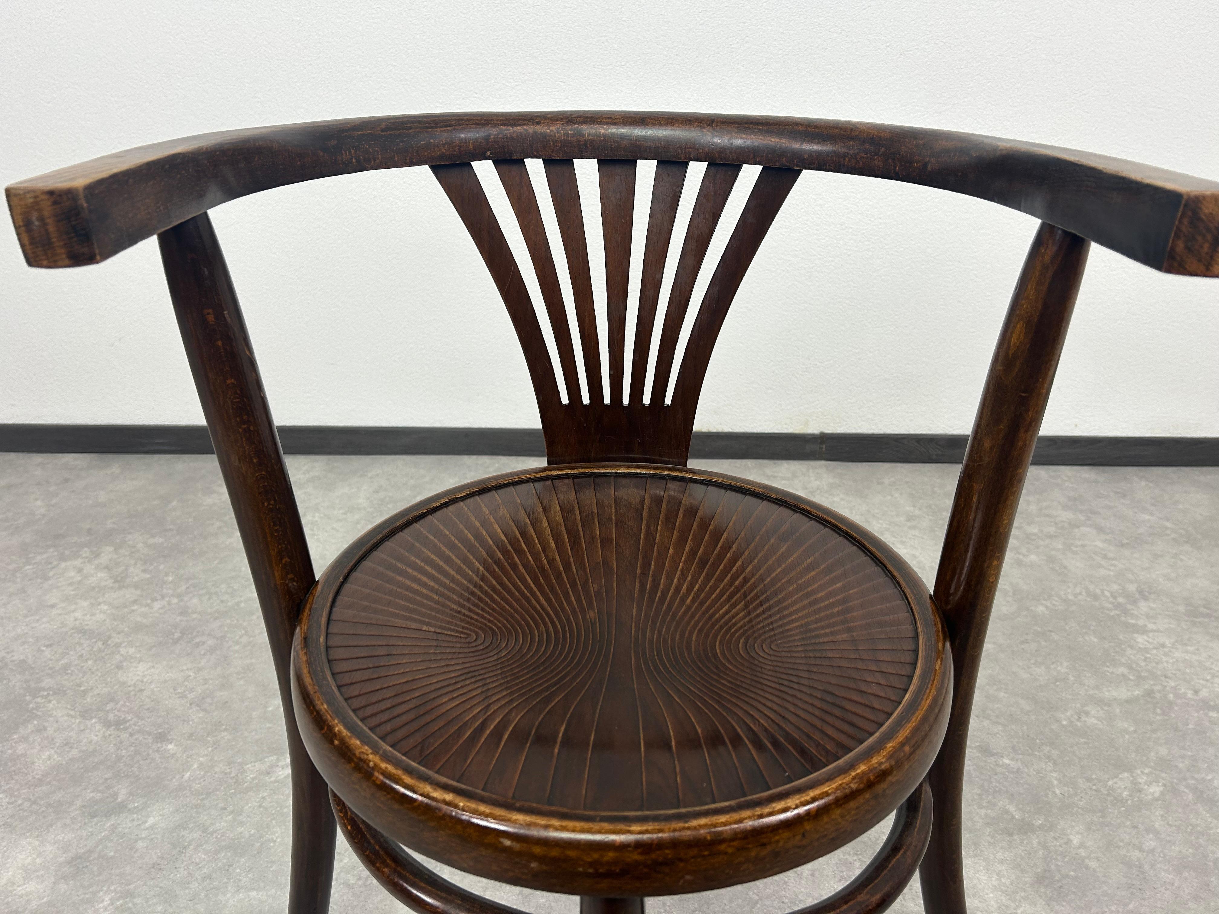 Inizio XX secolo Set di 4 sedie da pranzo di Thonet Debrecen in vendita
