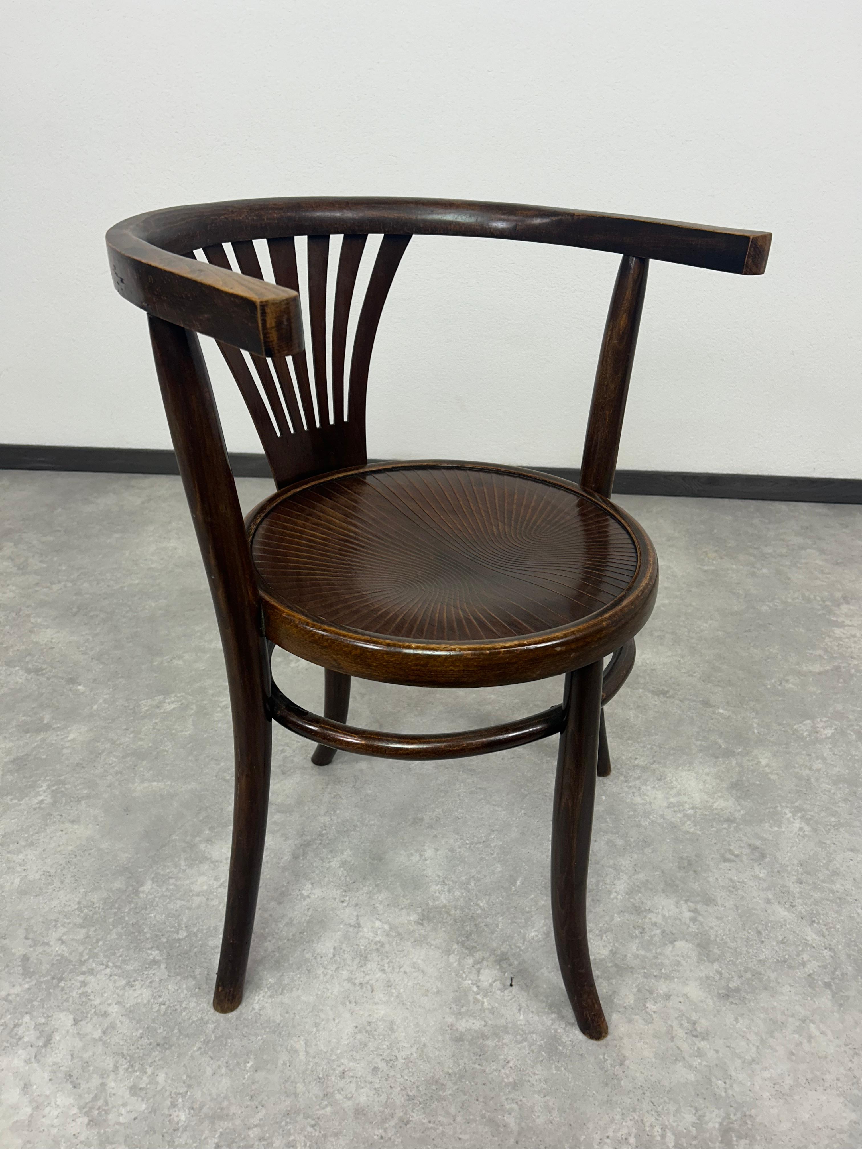 Set di 4 sedie da pranzo di Thonet Debrecen in vendita 1