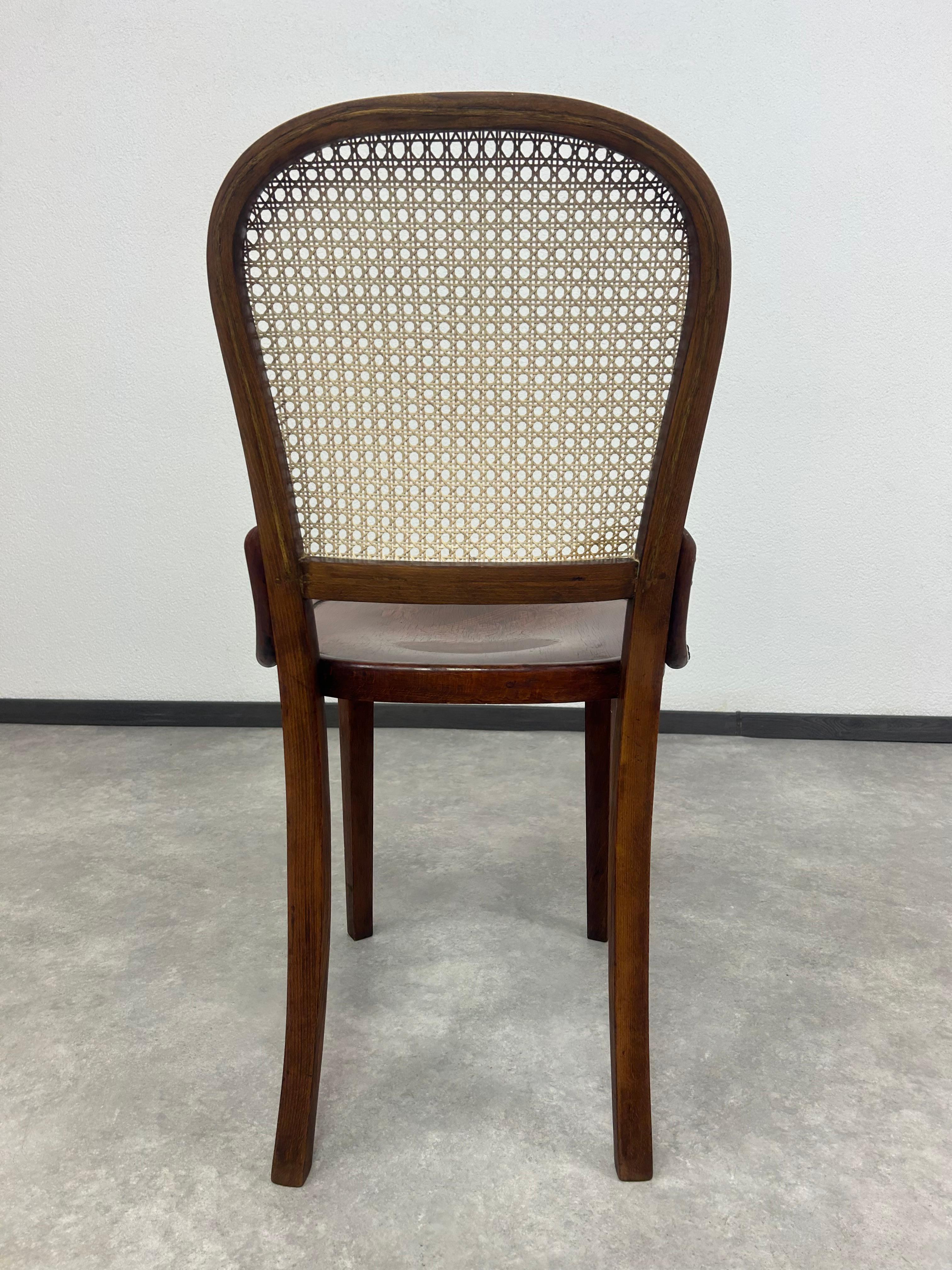 Set di 4 sedie da pranzo di Thonet in vendita 3