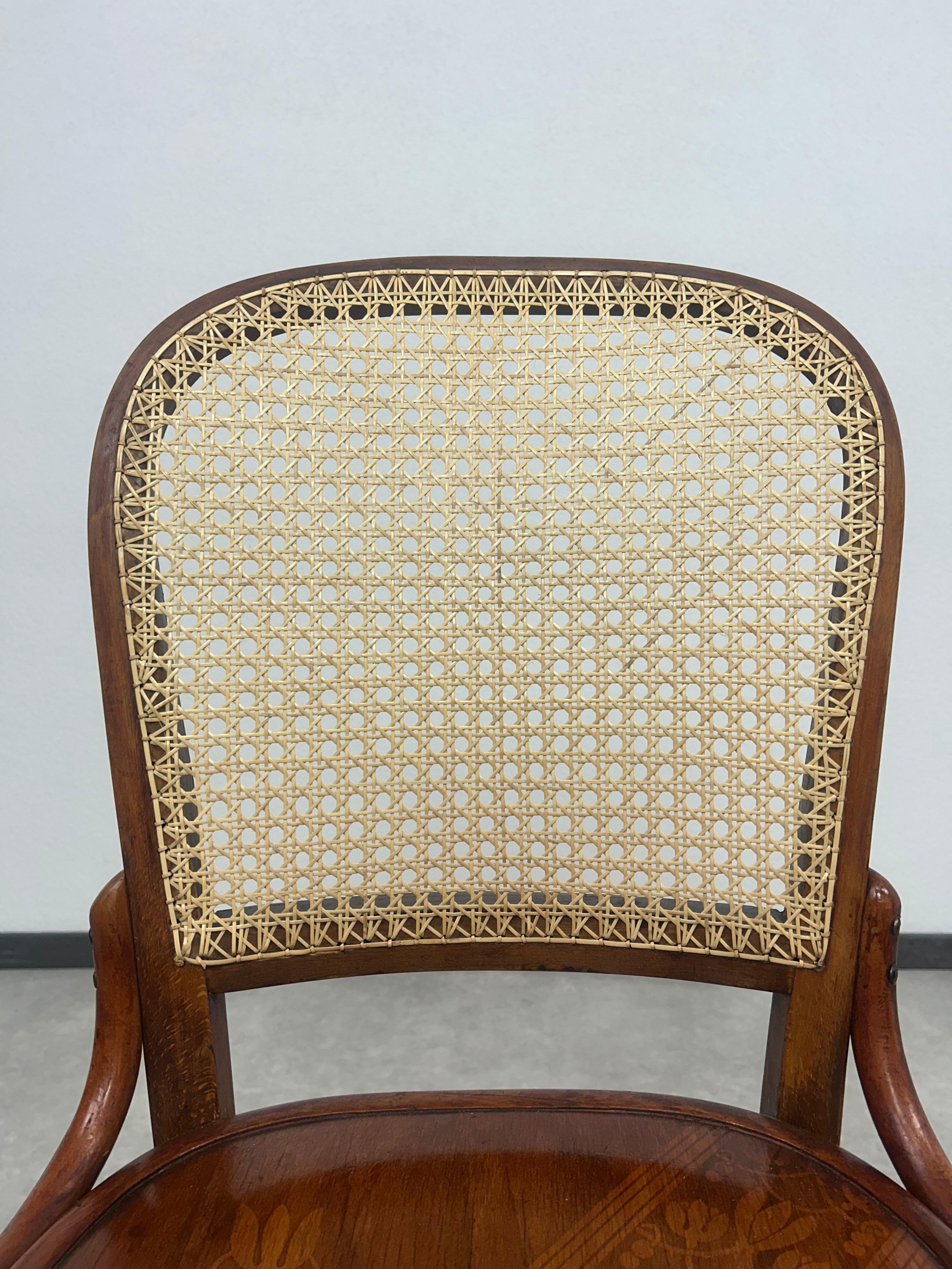 Set di 4 sedie da pranzo di Thonet in vendita 4