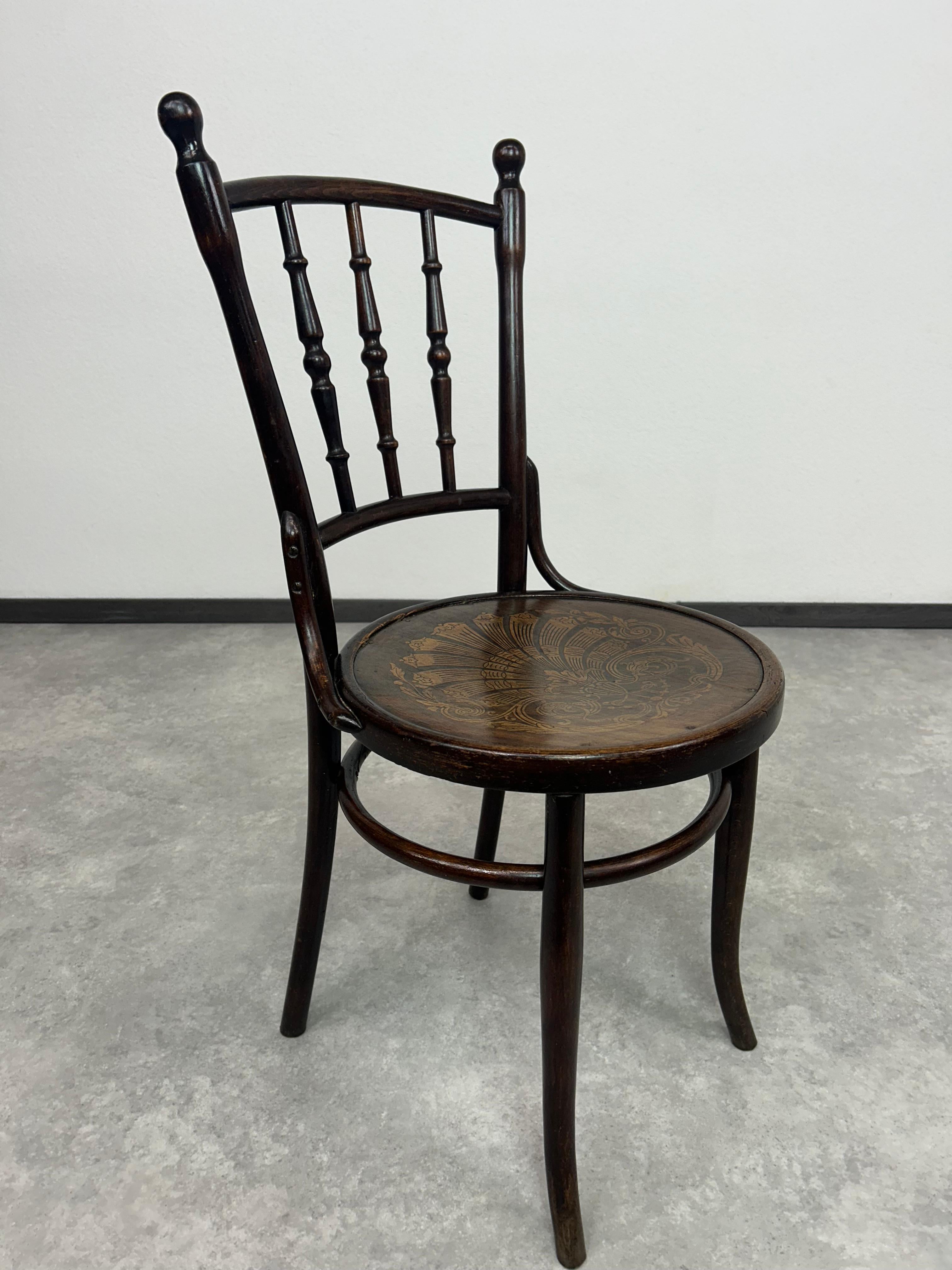 Juego de 4 sillas de comedor de Thonet Mundus Checo