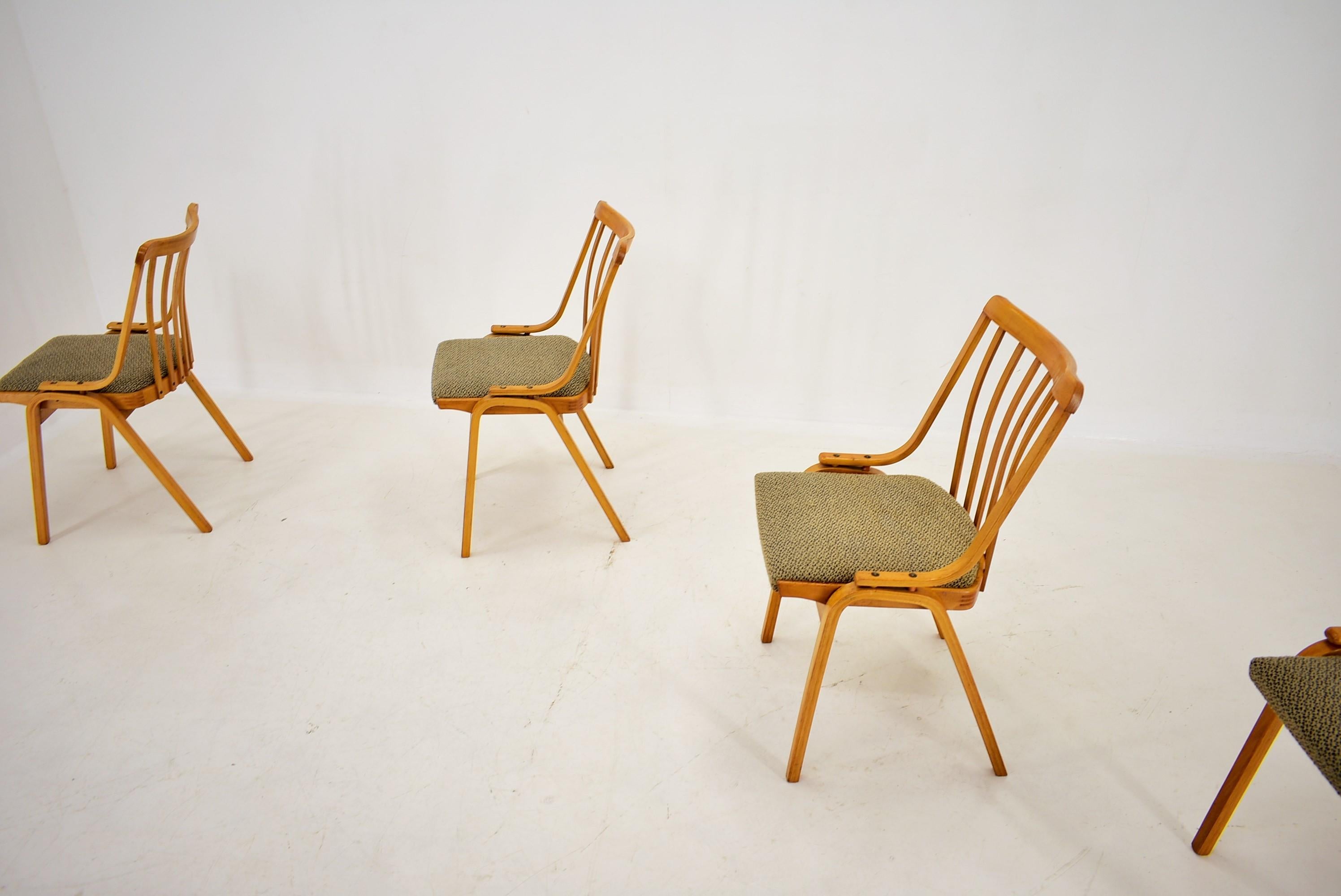 Ensemble de 4 chaises de salle à manger Design/One, années 1960 en vente 3
