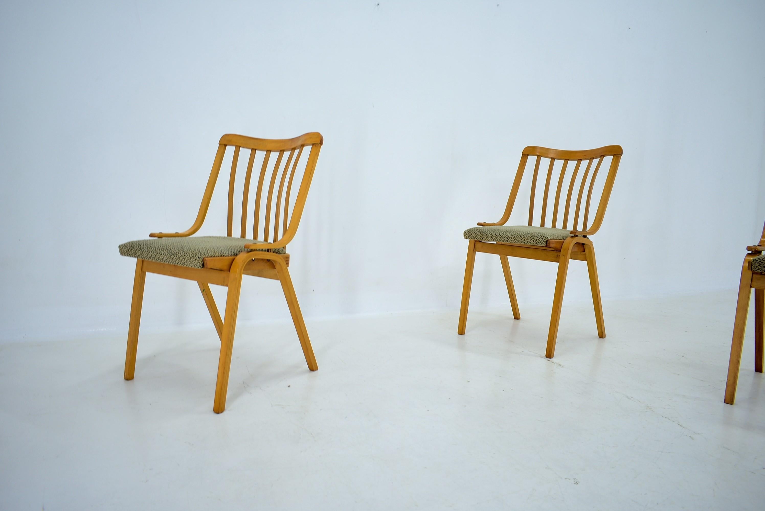 Mid-Century Modern Set of 4 Dining Chairs Designed by Antonín Šuman, 1960s For Sale