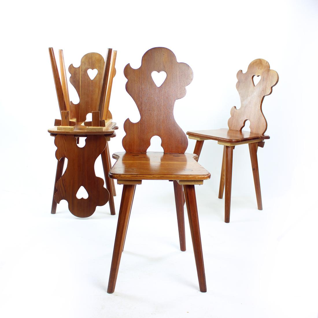 Varnished Set of 2 Dining Chairs in Folk Design, Czechoslovakia, 1973 For Sale
