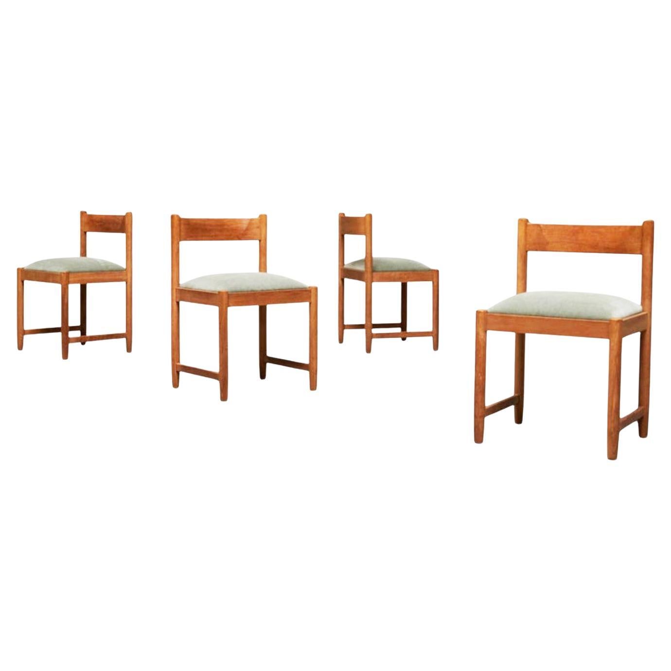 Set of 4 Dining Chairs in Solid Oak and Velvet Belgium 1960s
