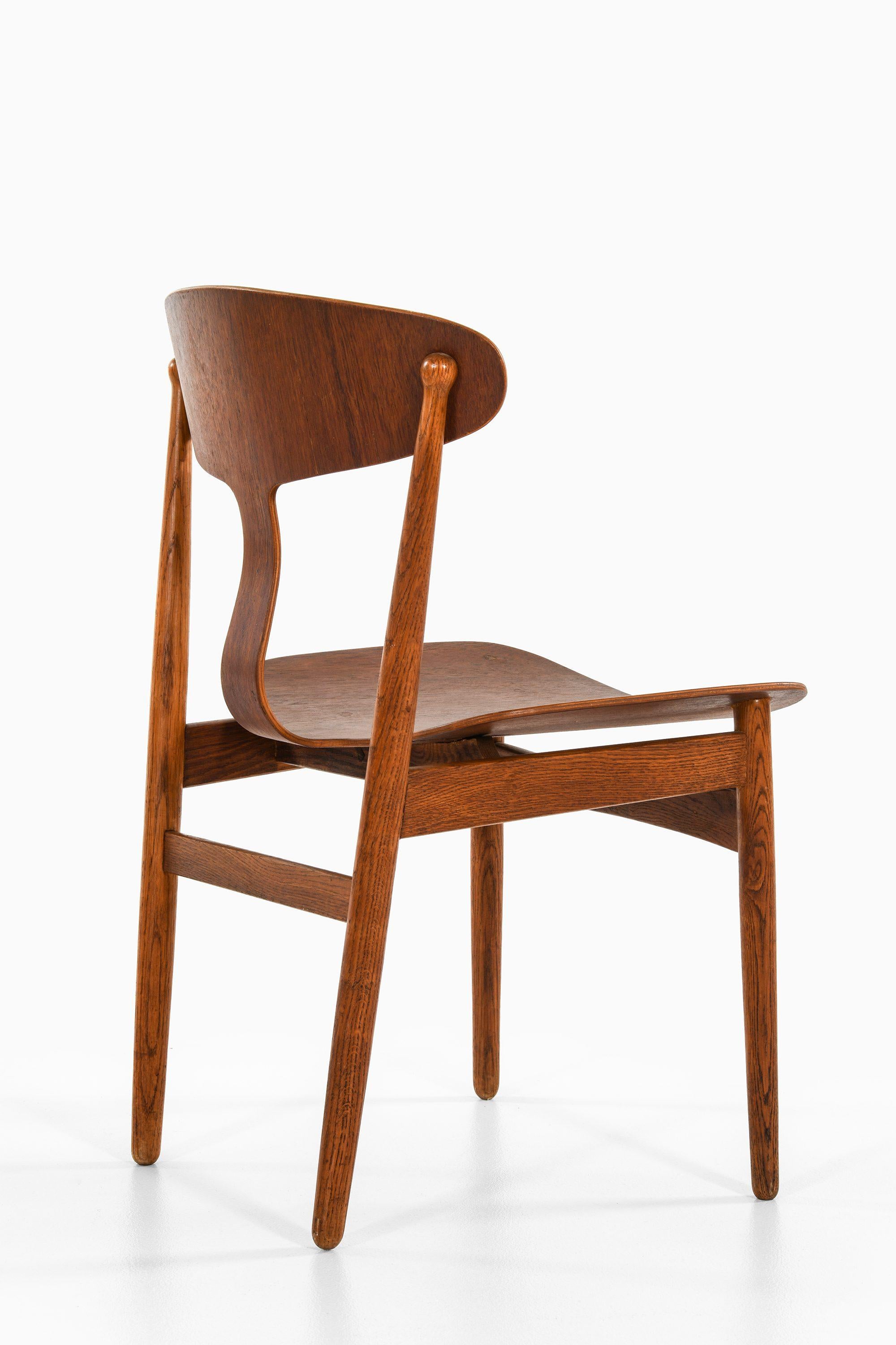 Danese Set di 4 sedie da pranzo in teak e Oak attribuite a Børge Mogensen, anni '50 in vendita