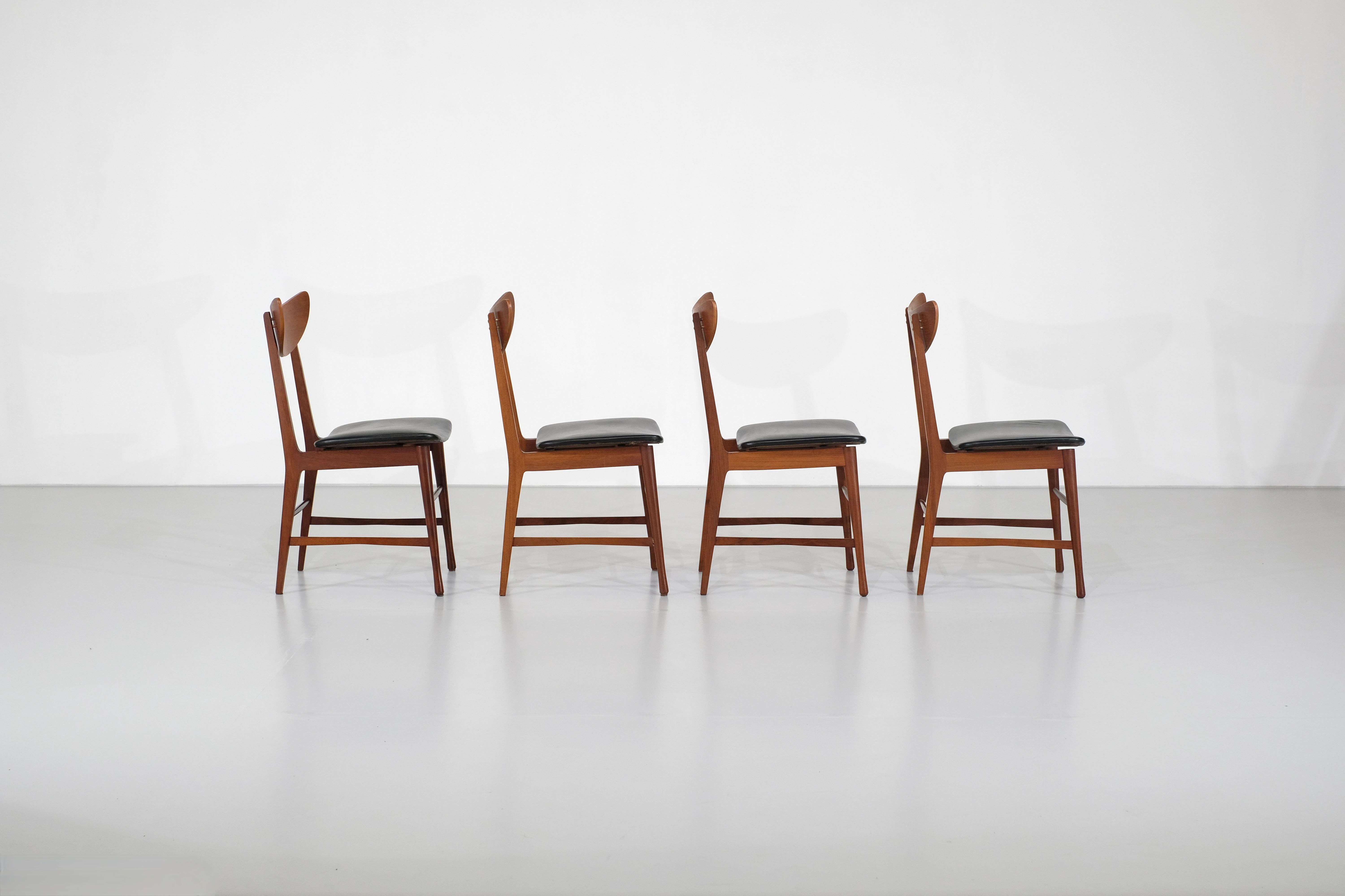 Mid-Century Modern Set of 4 dining chairs in teak, Denmark - 1960s en vente