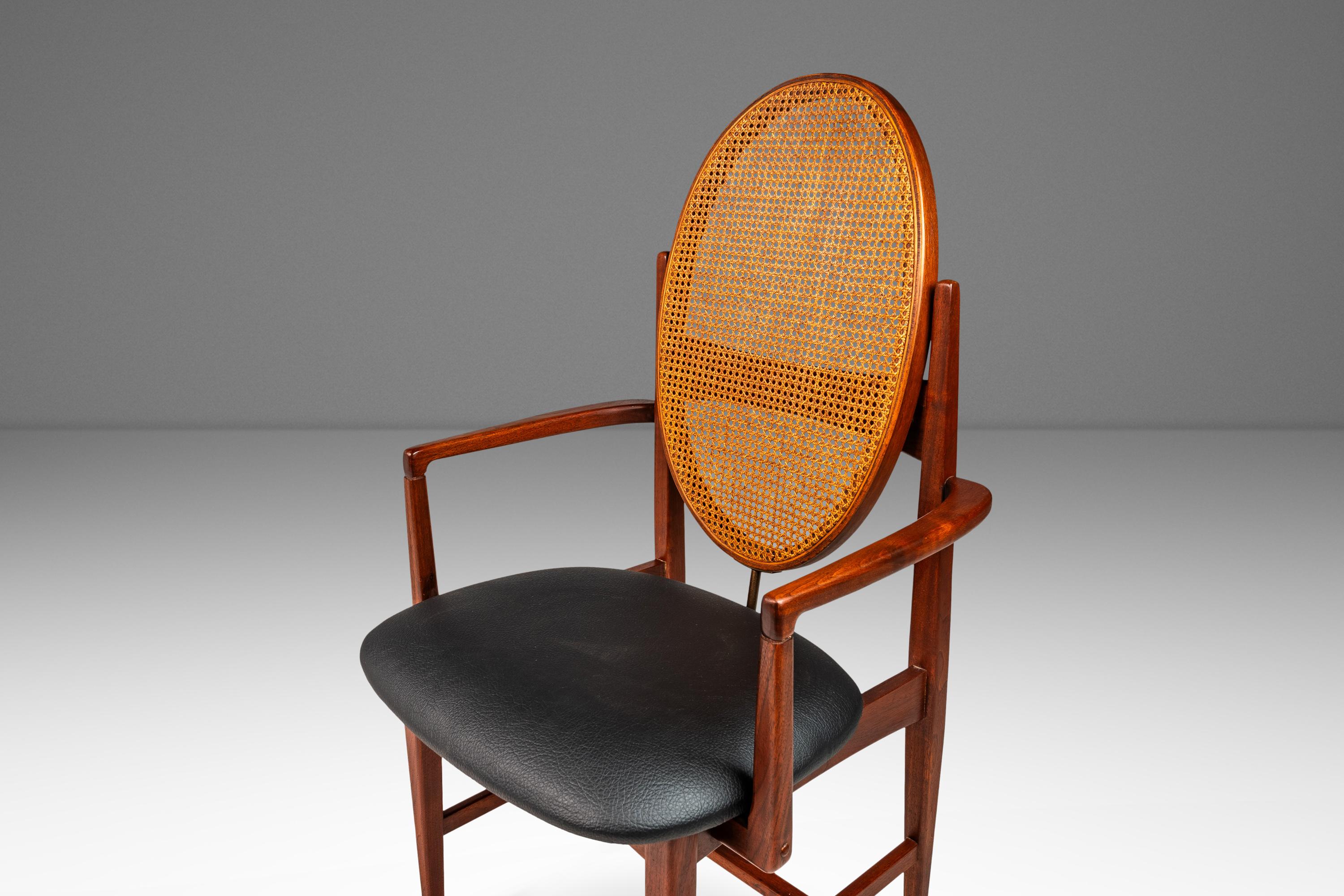 Set di 4 sedie da pranzo in noce, Milo Baughman per Directional Furniture, anni '60 in vendita 4