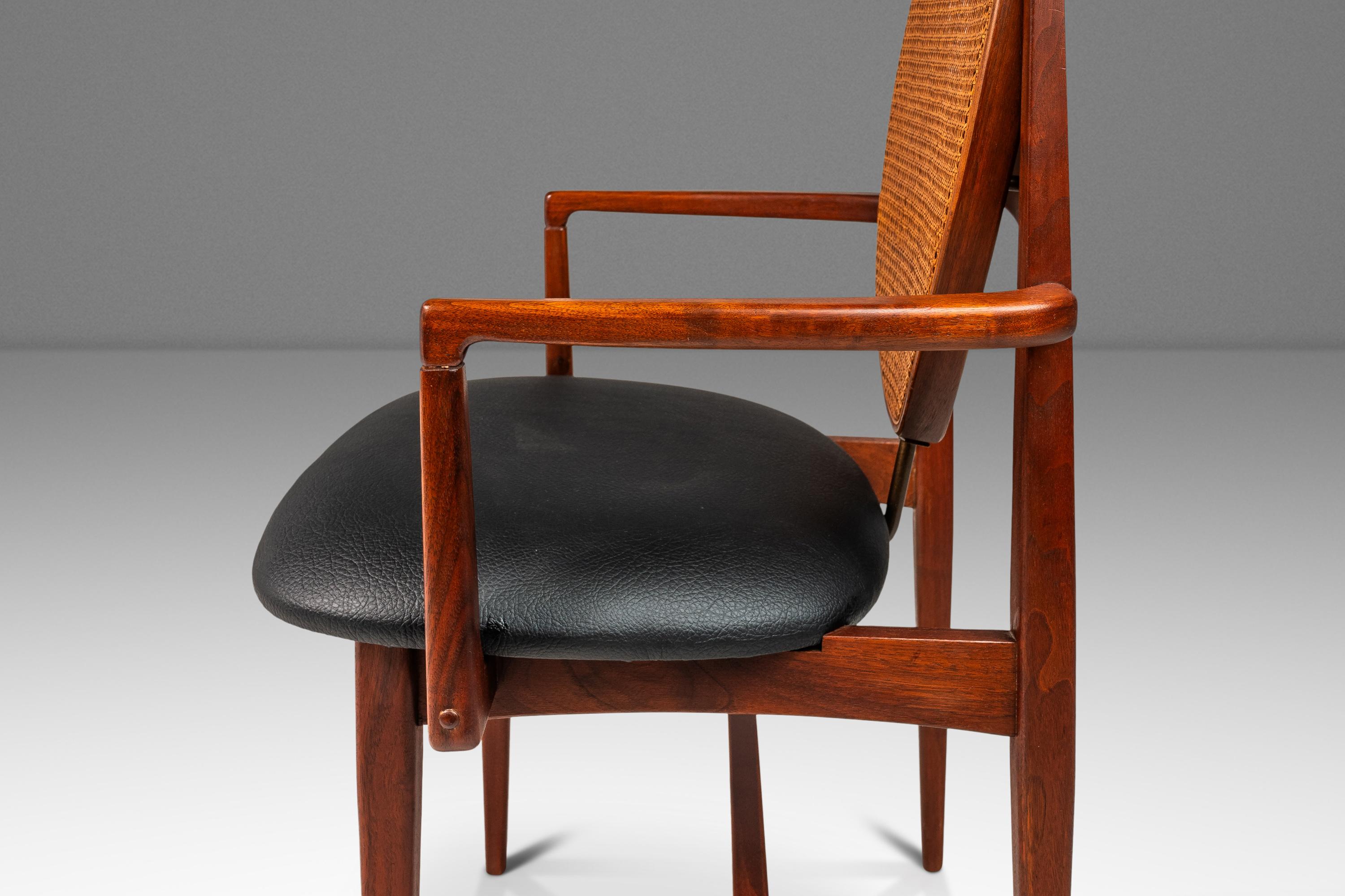 Set di 4 sedie da pranzo in noce, Milo Baughman per Directional Furniture, anni '60 in vendita 5