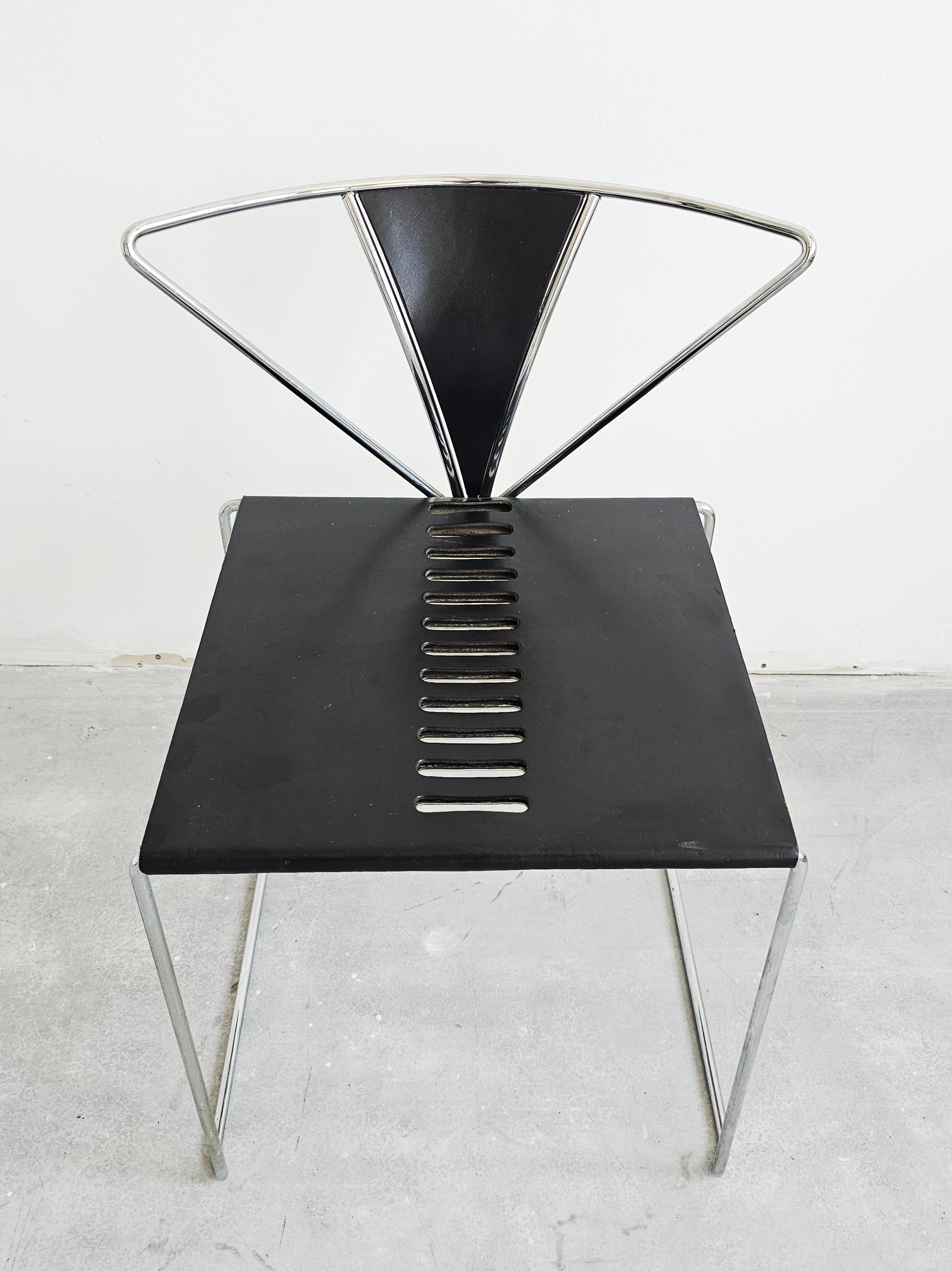 Ensemble de 4 chaises de salle à manger Side conçu par Kazuhide Takahama pour Gavina, Italie en vente 1