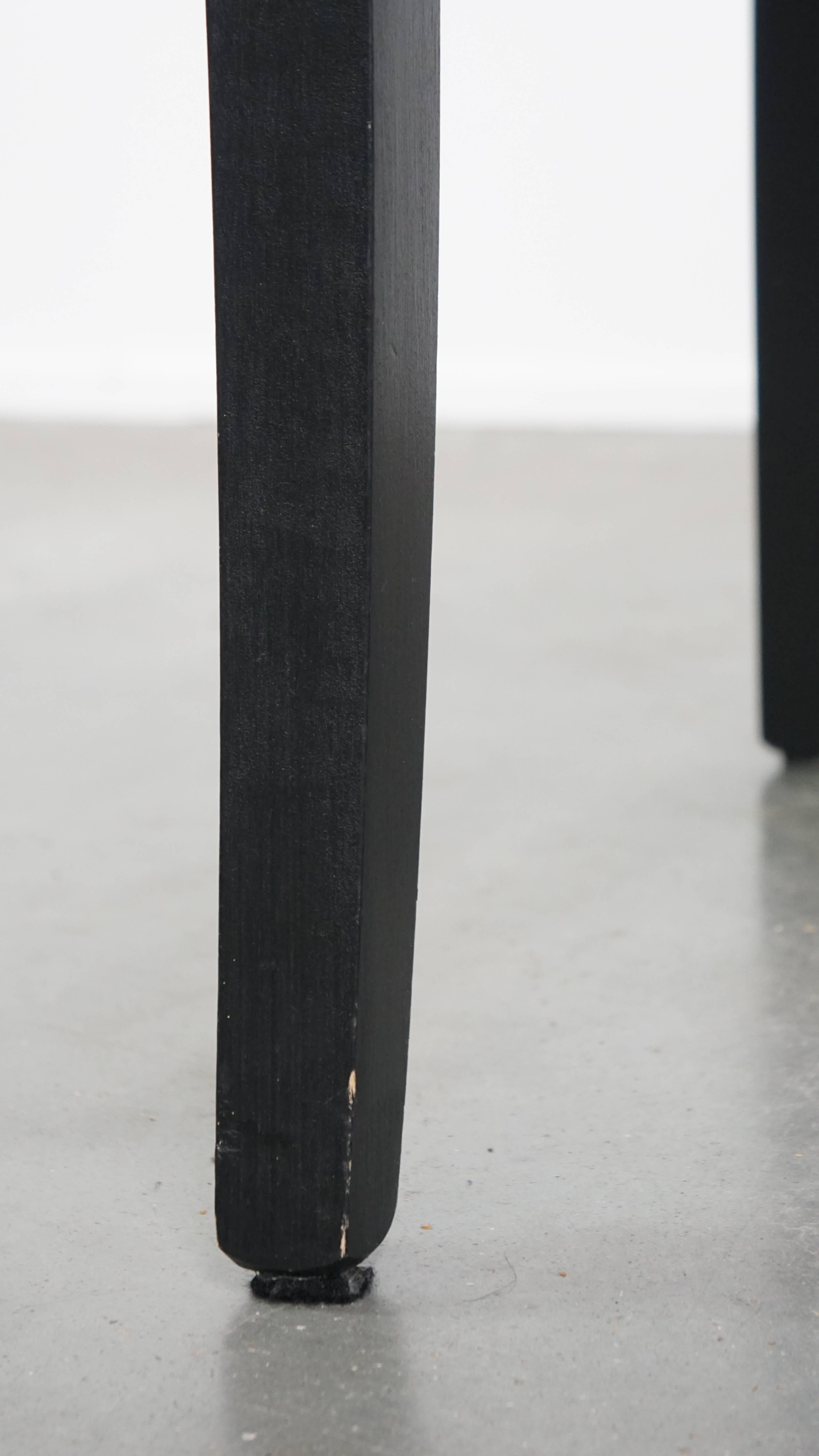 Set di 4 sedie da pranzo in pelle di pecora rifinite con profili neri in vendita 14