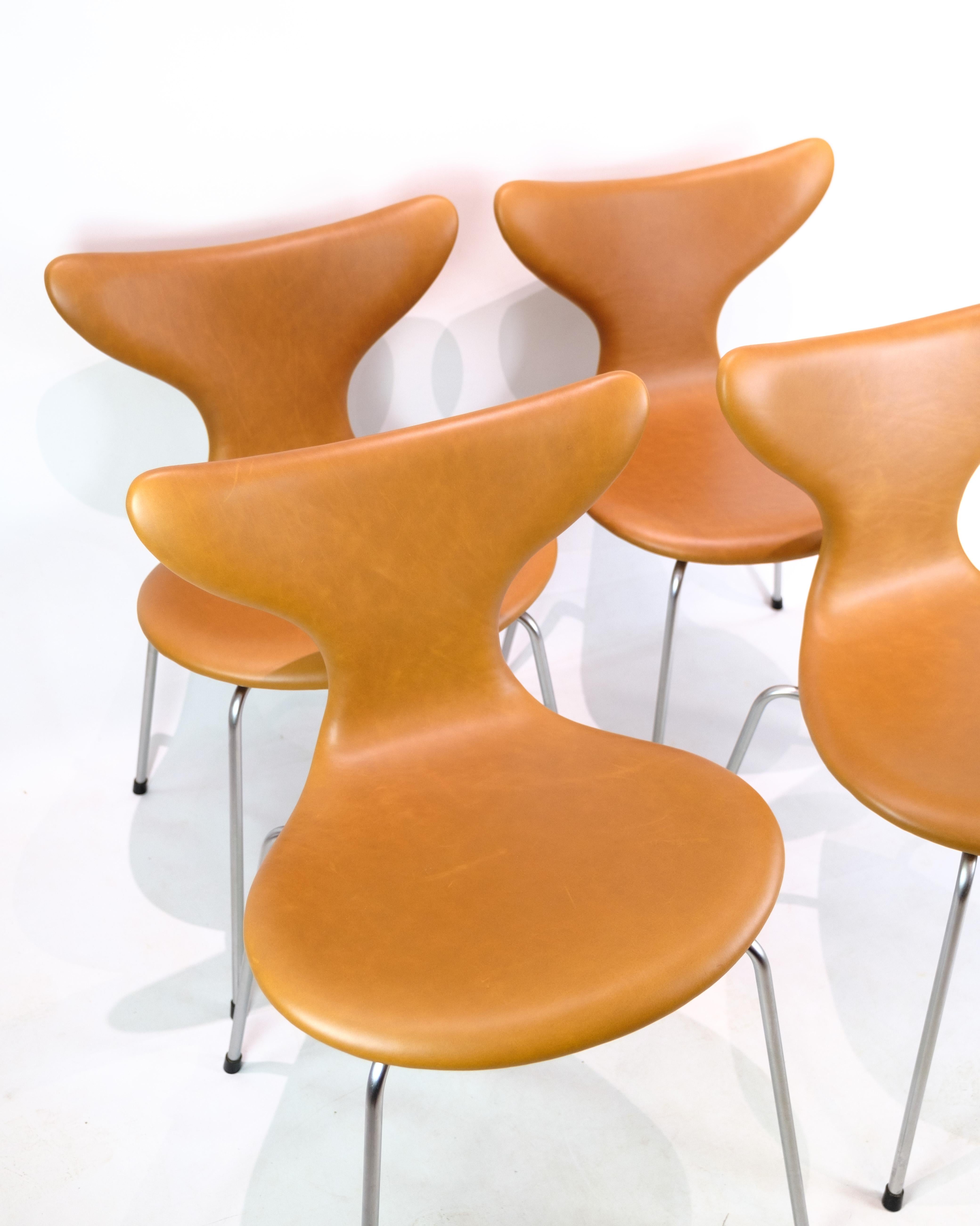 Mid-Century Modern Ensemble de 4 chaises de salle à manger modèle 3108 Lily/Seagull d'Arne Jacobsen pour Fritz Hansen en vente