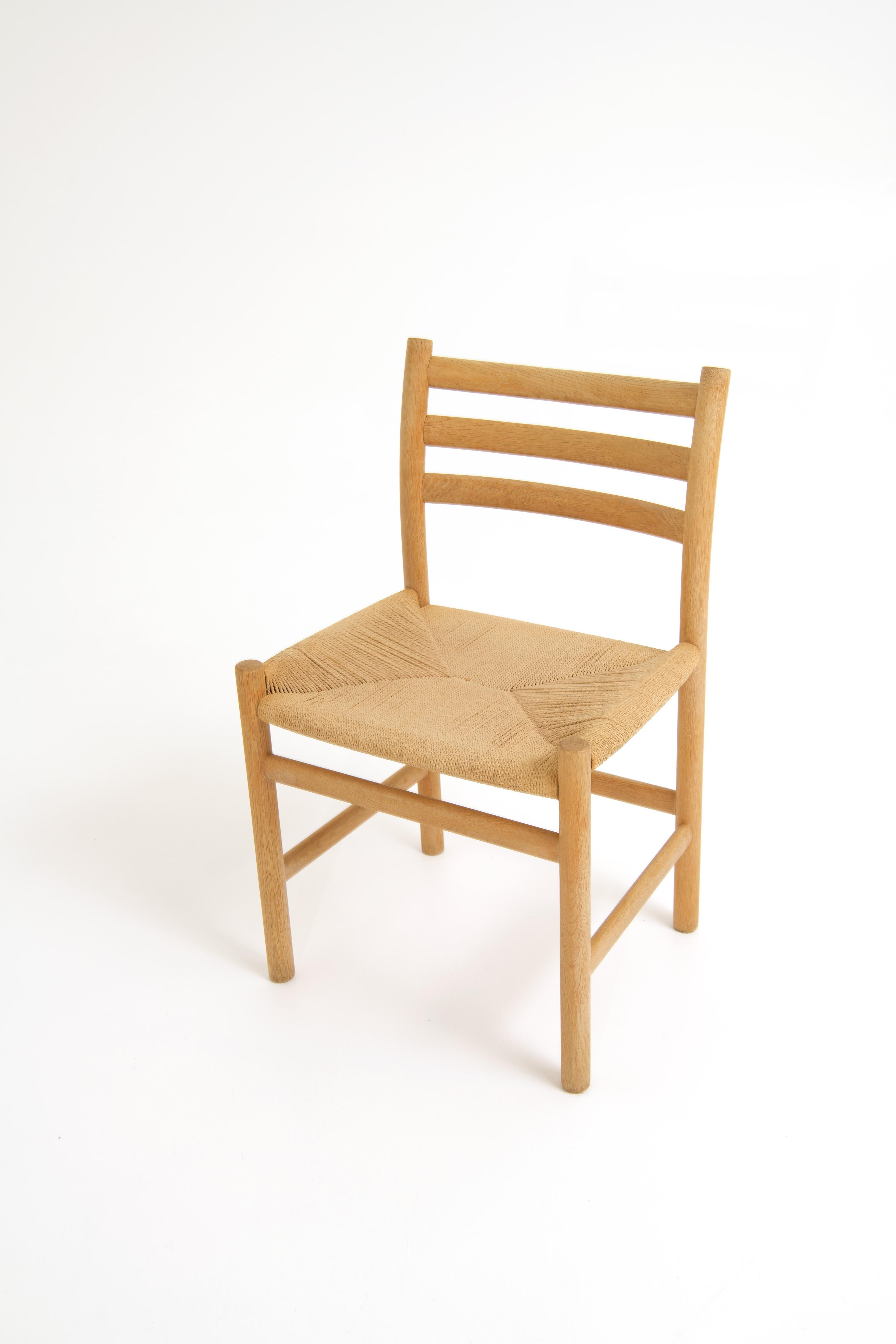 Satz von 4 Esszimmerstühlen - Model No. 350 - Poul Volther (Moderne der Mitte des Jahrhunderts) im Angebot