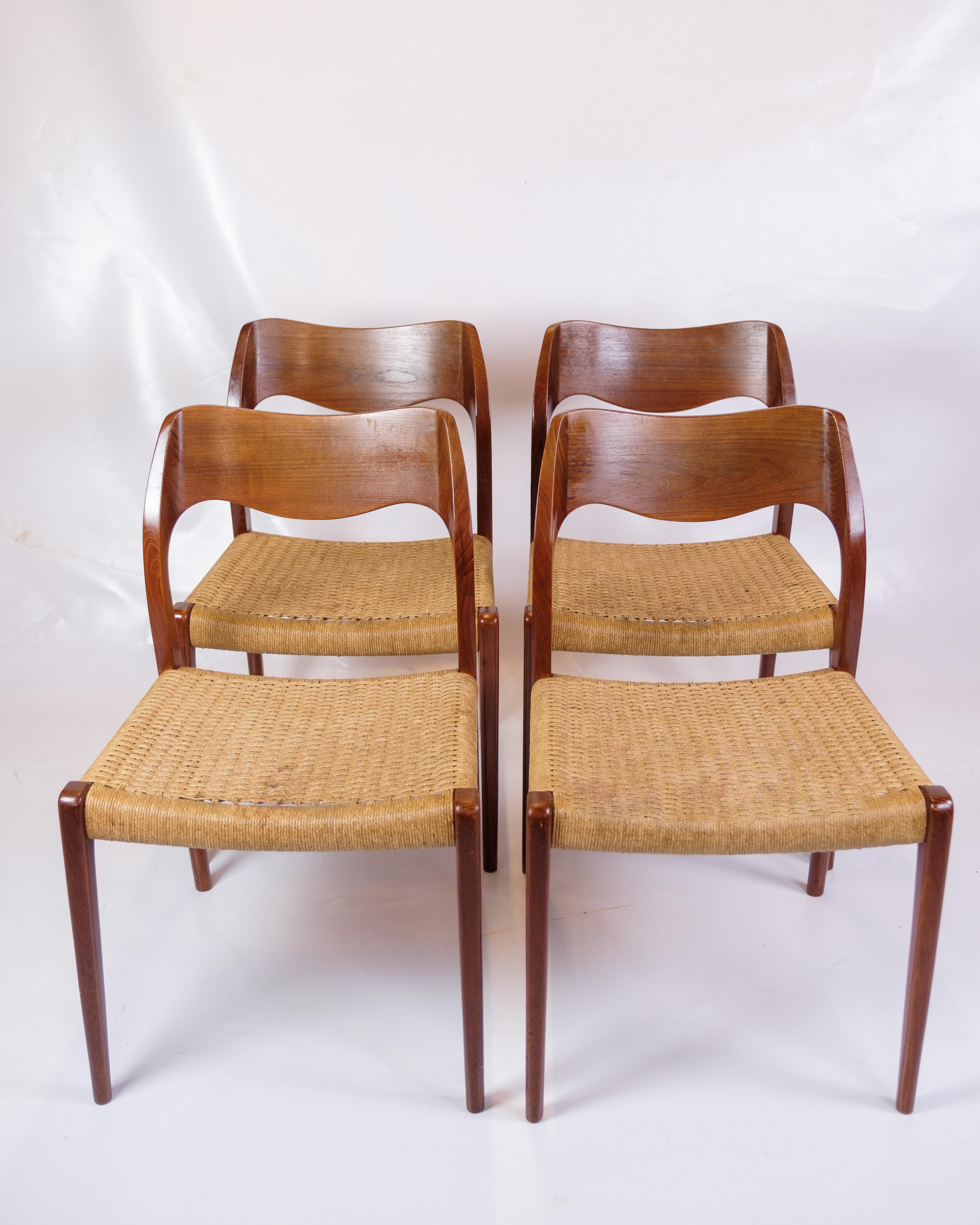 Set di 4 sedie da pranzo Model 71 in teak di Niels O. Møller degli anni '60 In condizioni buone in vendita a Lejre, DK