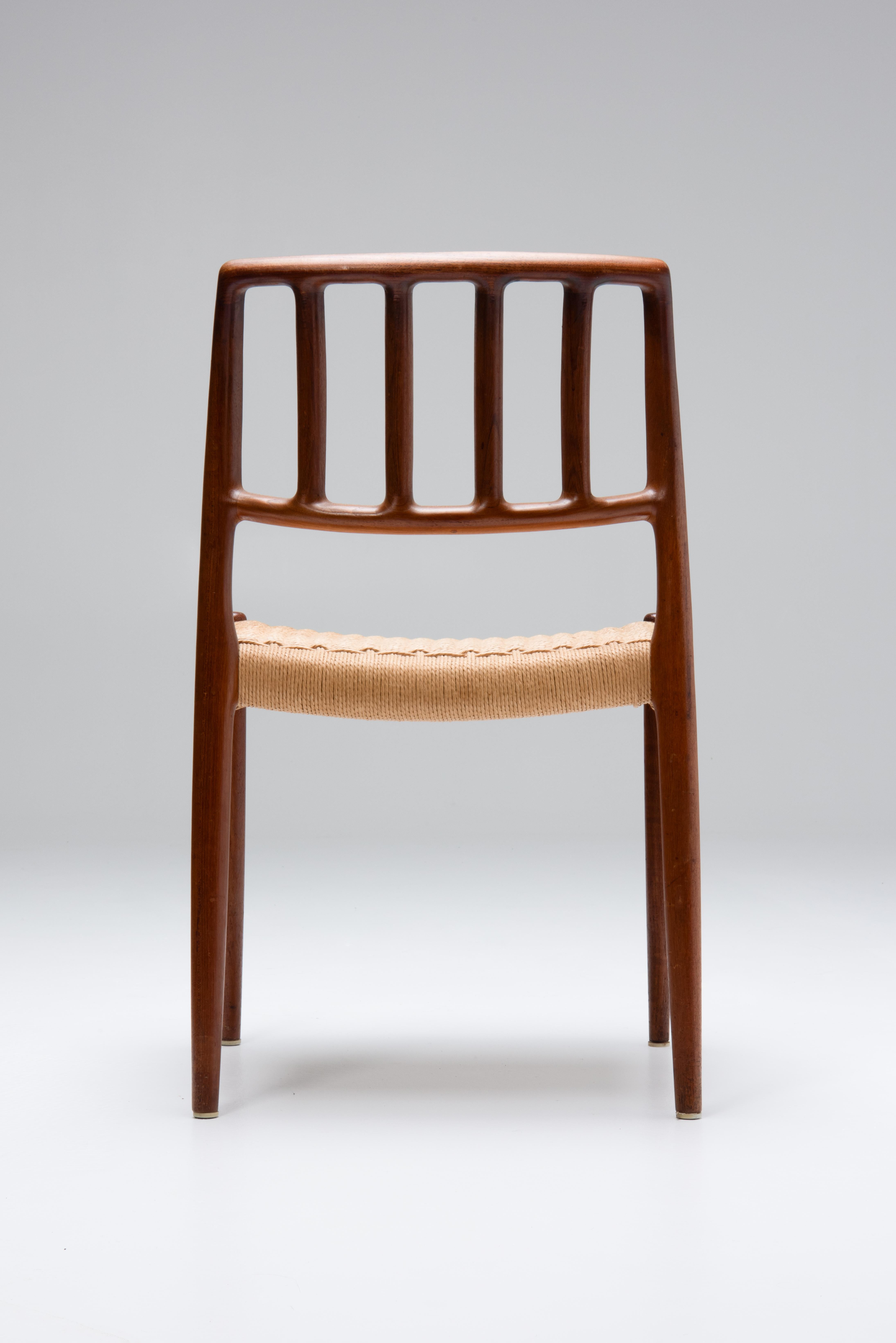 Danois Ensemble de 4 chaises de salle à manger - Modèle 83 - Niels O. Møller